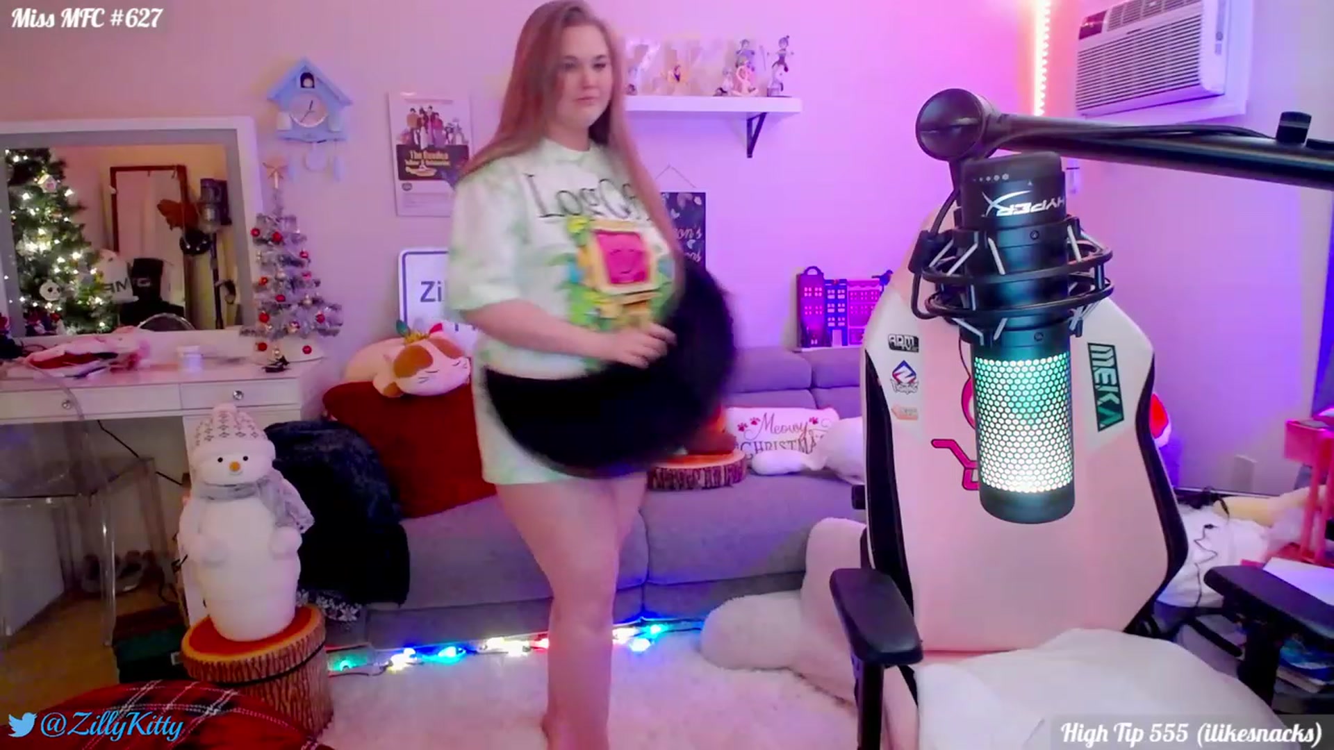 Gallery image thumbnail from ZillyKitty's myfreecams stream on, 12/26/2023, 23:46 image 8 of 20