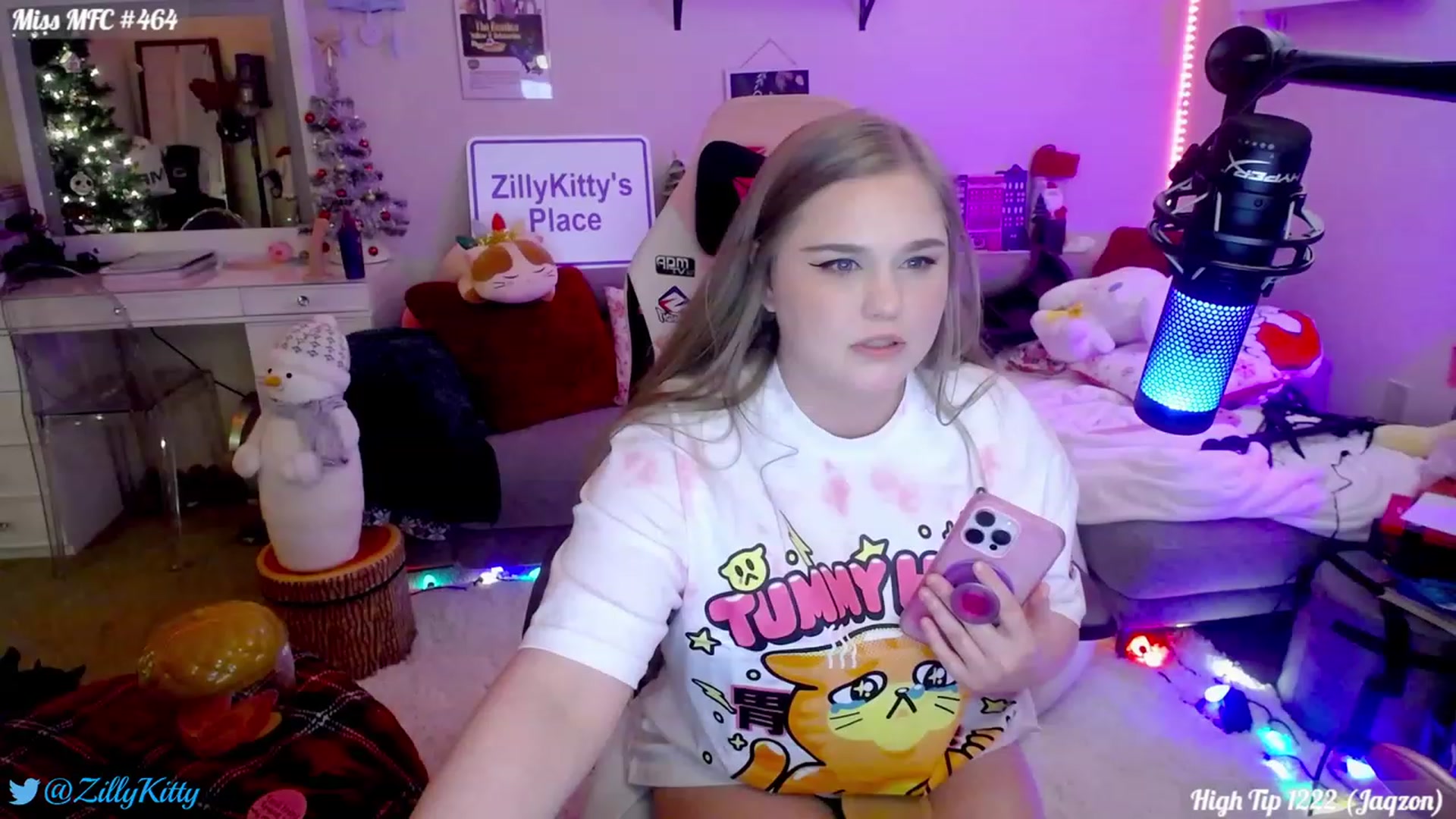 Gallery image thumbnail from ZillyKitty's myfreecams stream on, 12/27/2023, 21:18 image 17 of 20