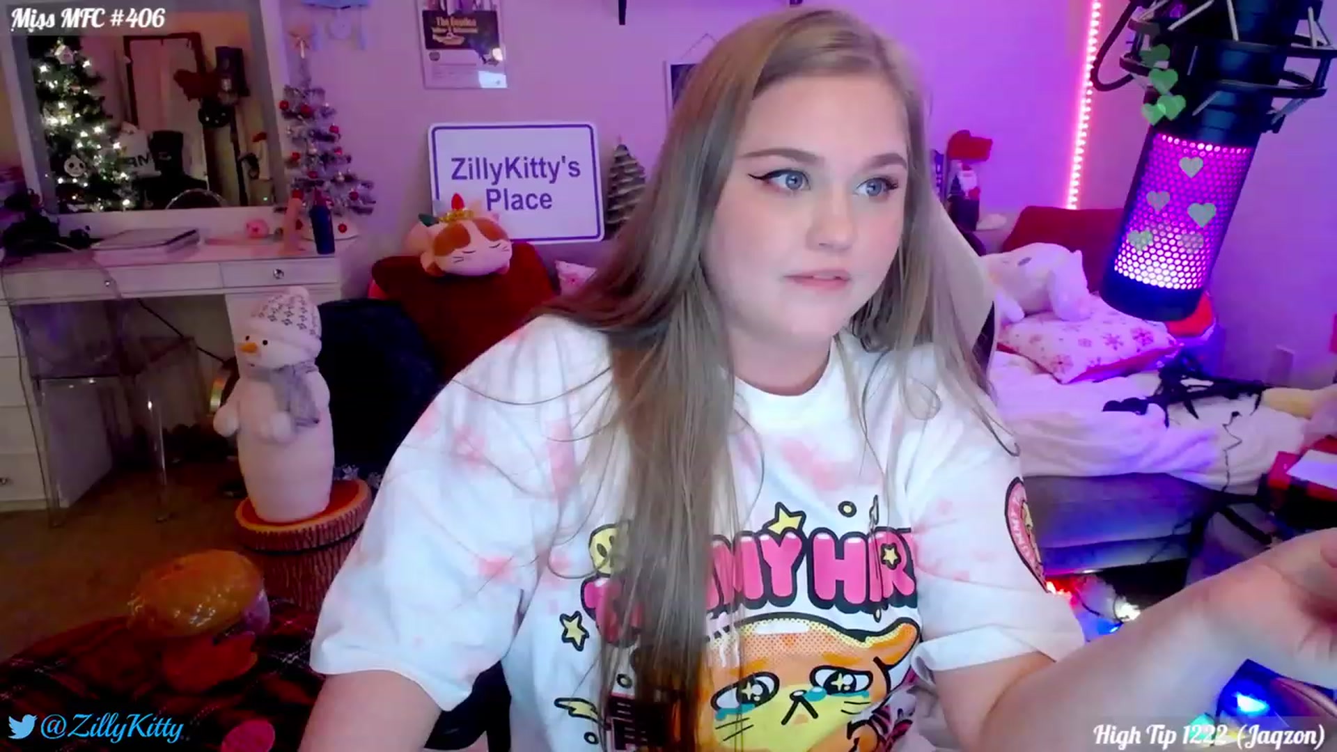 Gallery image thumbnail from ZillyKitty's myfreecams stream on, 12/27/2023, 21:18 image 19 of 20