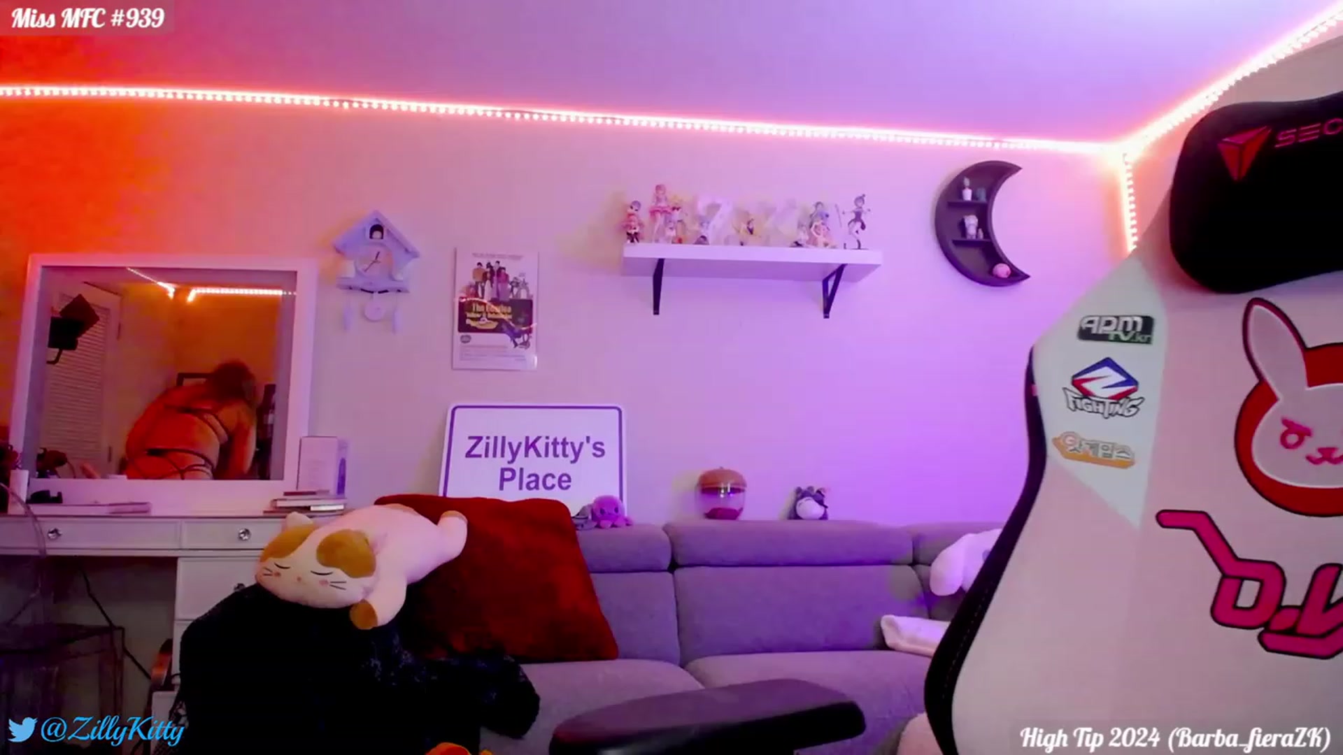Gallery image thumbnail from ZillyKitty's myfreecams stream on, 01/04/2024, 24:08 image 4 of 20