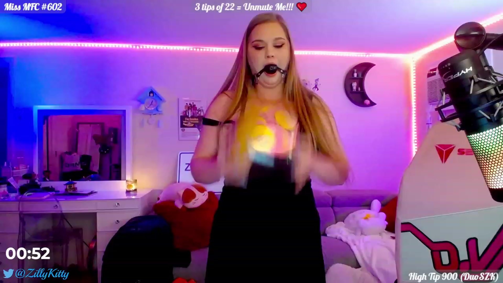 Gallery image thumbnail from ZillyKitty's myfreecams stream on, 01/12/2024, 24:01 image 18 of 20
