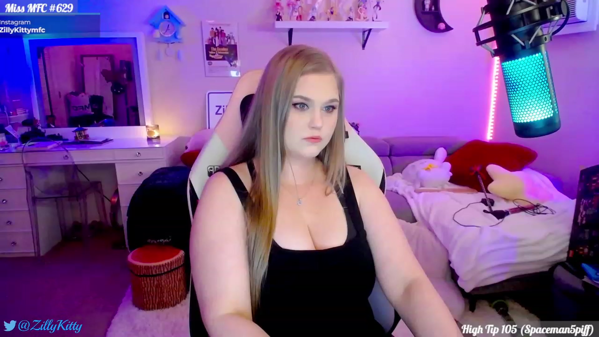 Gallery image thumbnail from ZillyKitty's myfreecams stream on, 01/12/2024, 24:01 image 9 of 20