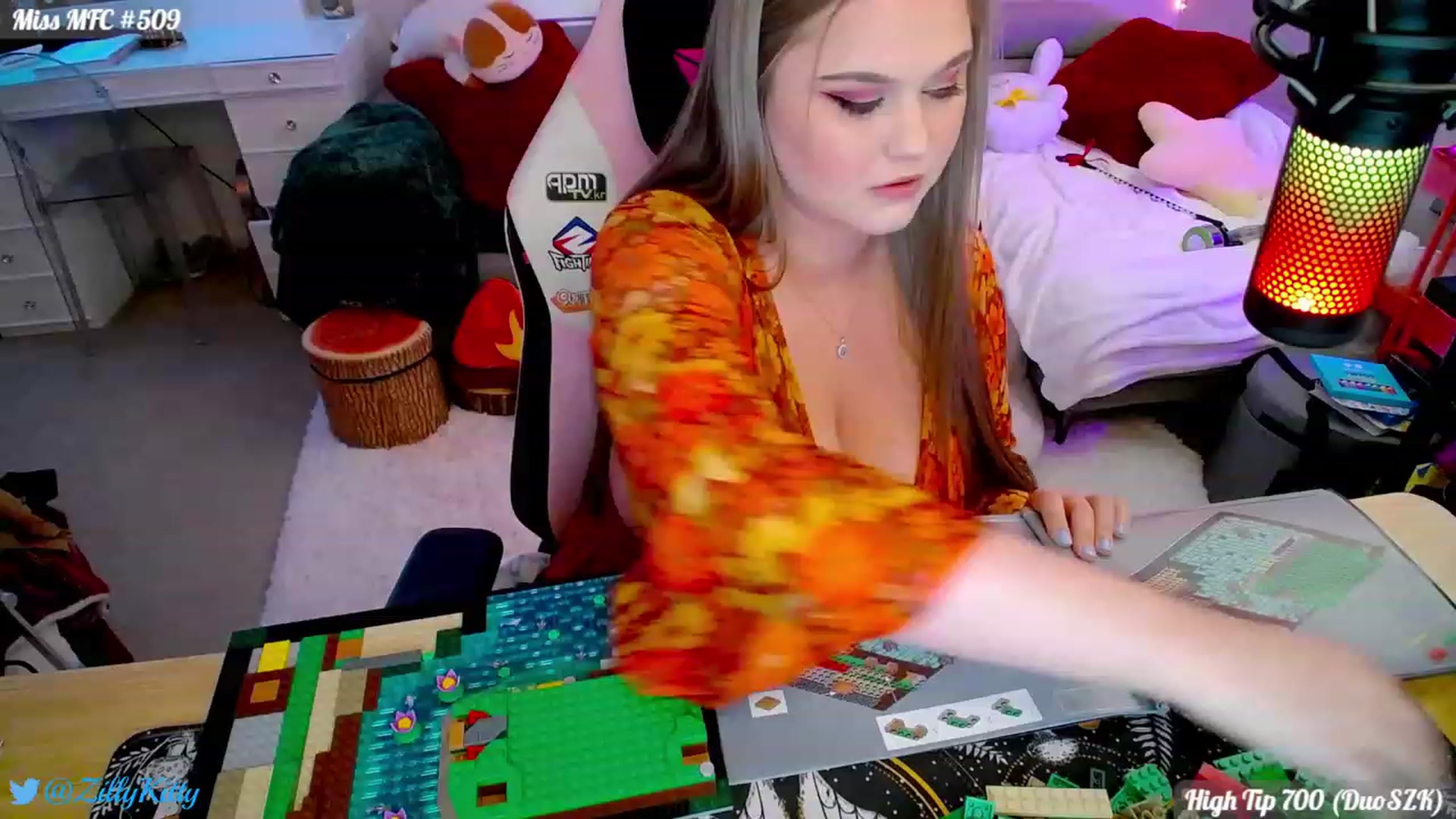 Gallery image thumbnail from ZillyKitty's myfreecams stream on, 01/13/2024, 24:29 image 9 of 20