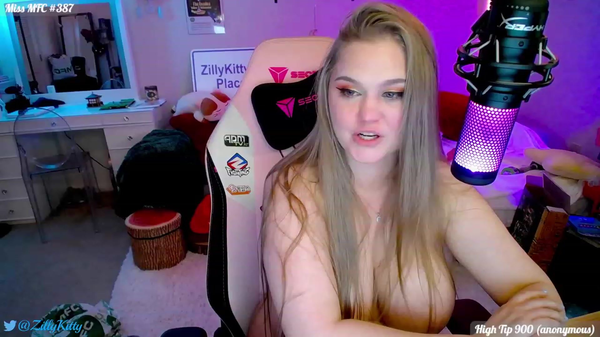 Gallery image thumbnail from ZillyKitty's myfreecams stream on, 01/14/2024, 04:58 image 14 of 20