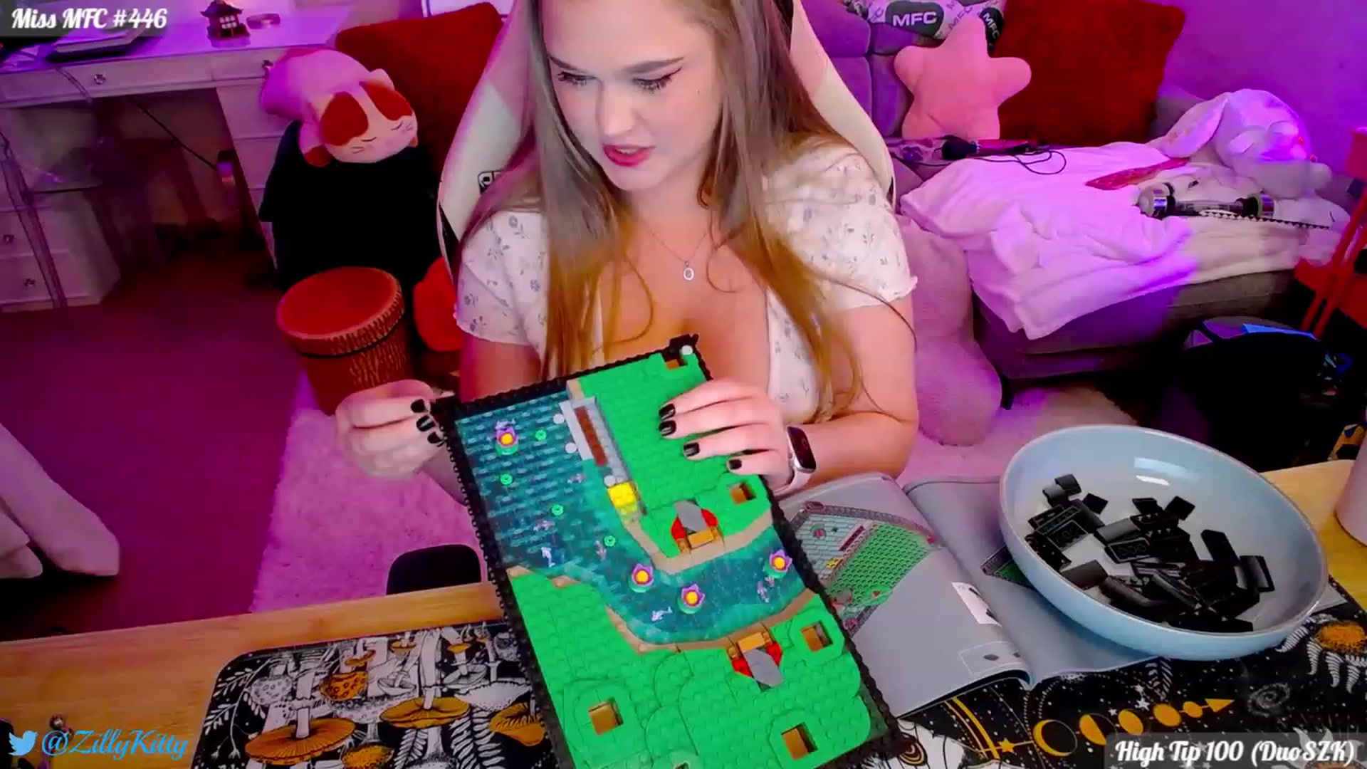 Gallery image thumbnail from ZillyKitty's myfreecams stream on, 01/23/2024, 24:47 image 10 of 20