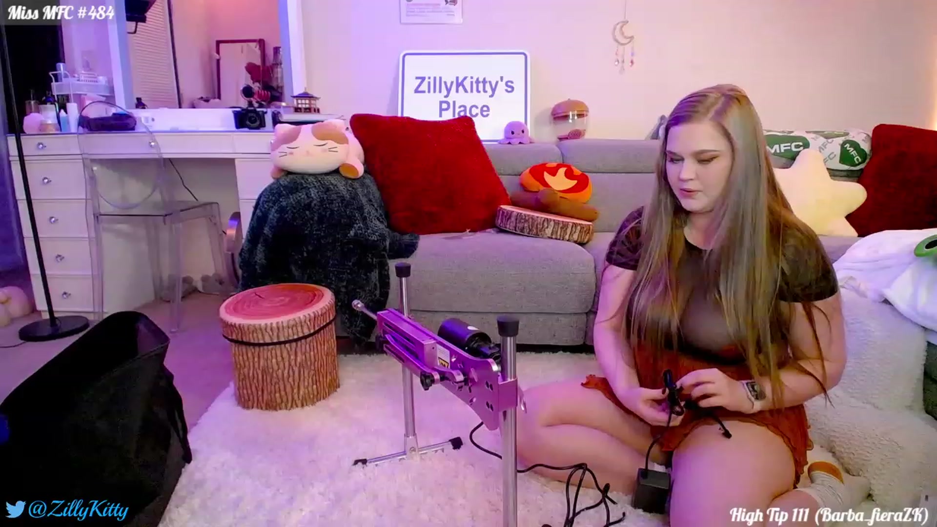 Gallery image thumbnail from ZillyKitty's myfreecams stream on, 01/27/2024, 24:01 image 9 of 20