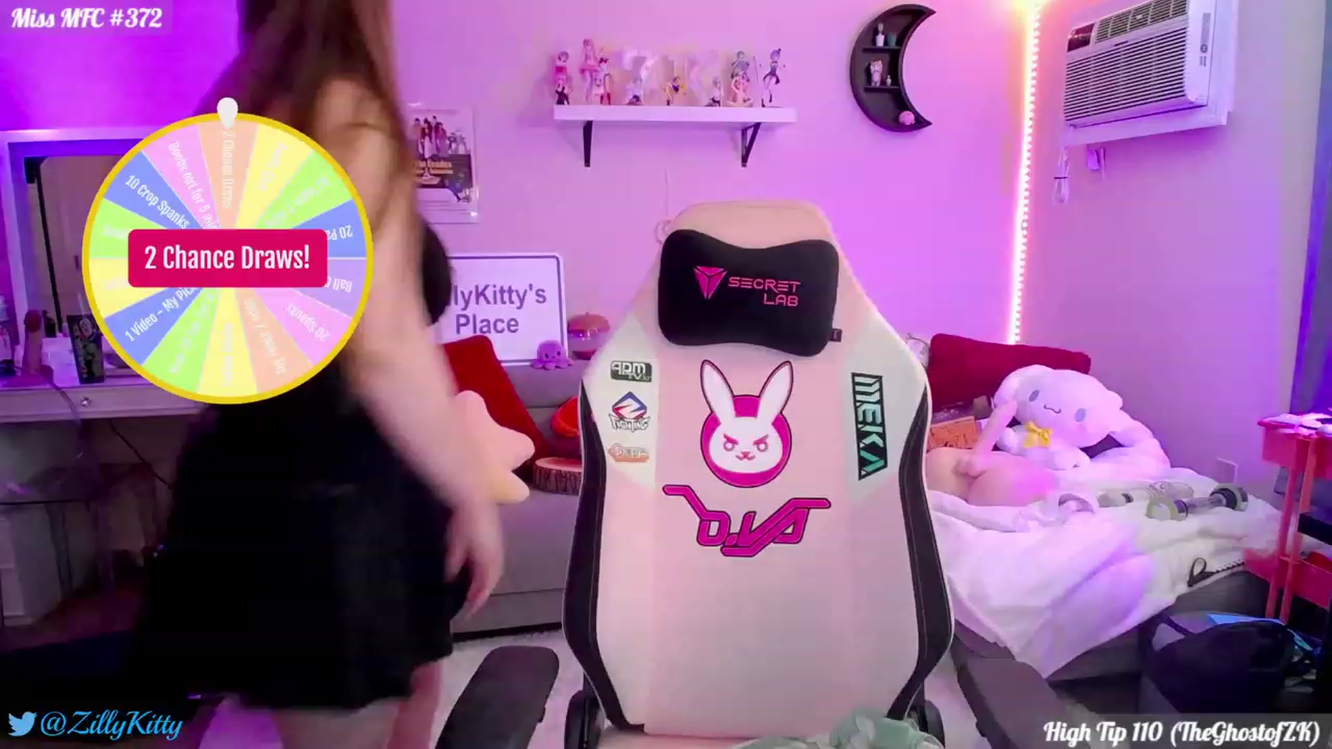 Gallery image thumbnail from ZillyKitty's myfreecams stream on, 01/28/2024, 24:35 image 7 of 20