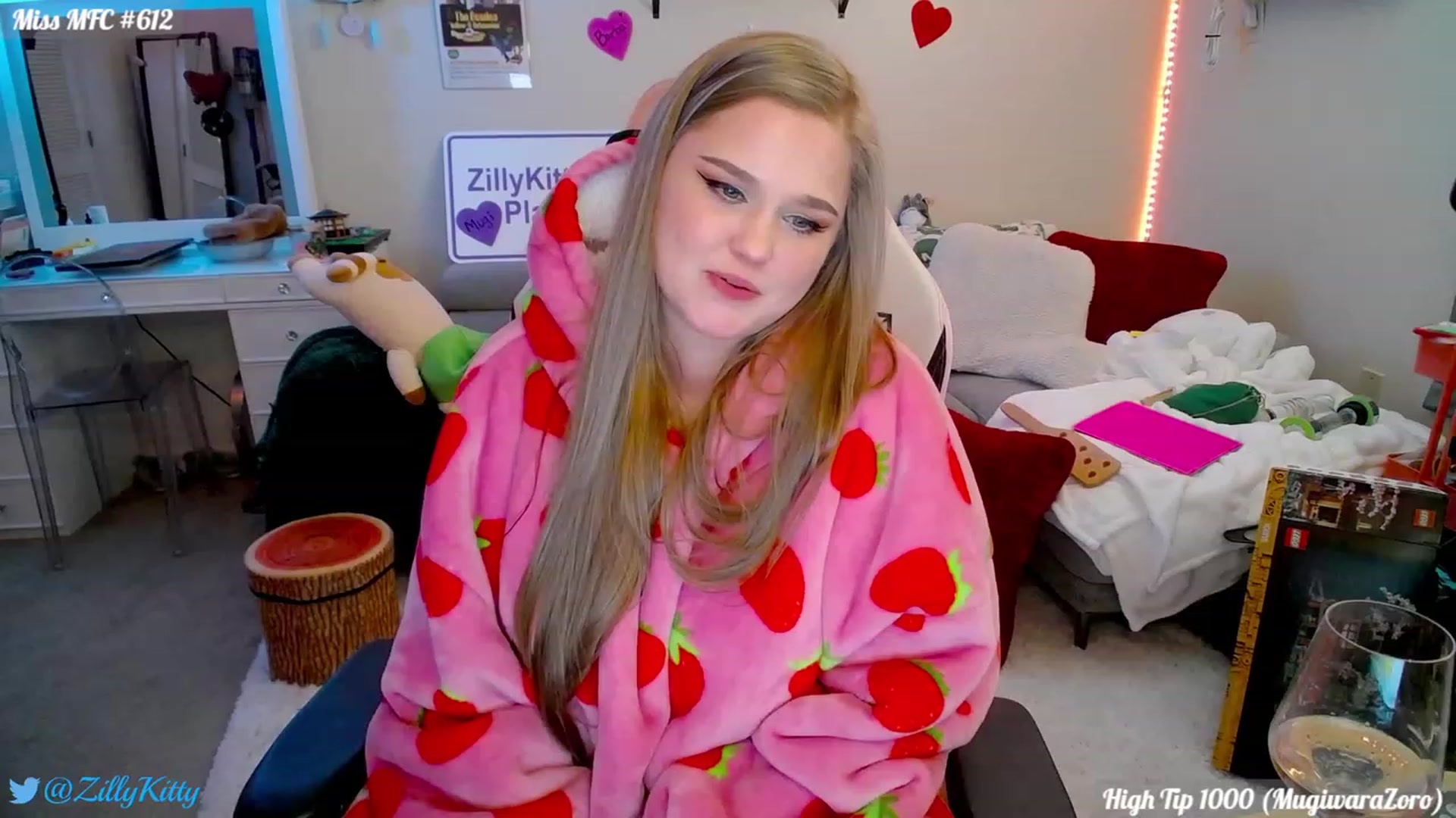 Gallery image thumbnail from ZillyKitty's myfreecams stream on, 02/04/2024, 03:17 image 6 of 20