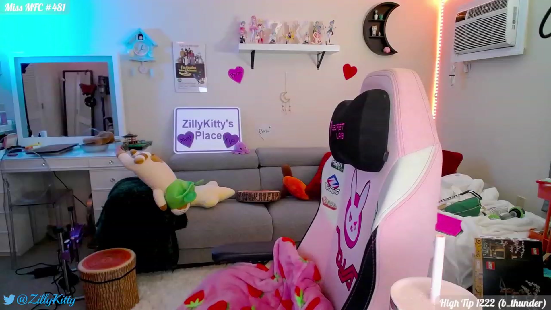 Gallery image thumbnail from ZillyKitty's myfreecams stream on, 02/04/2024, 03:17 image 20 of 20