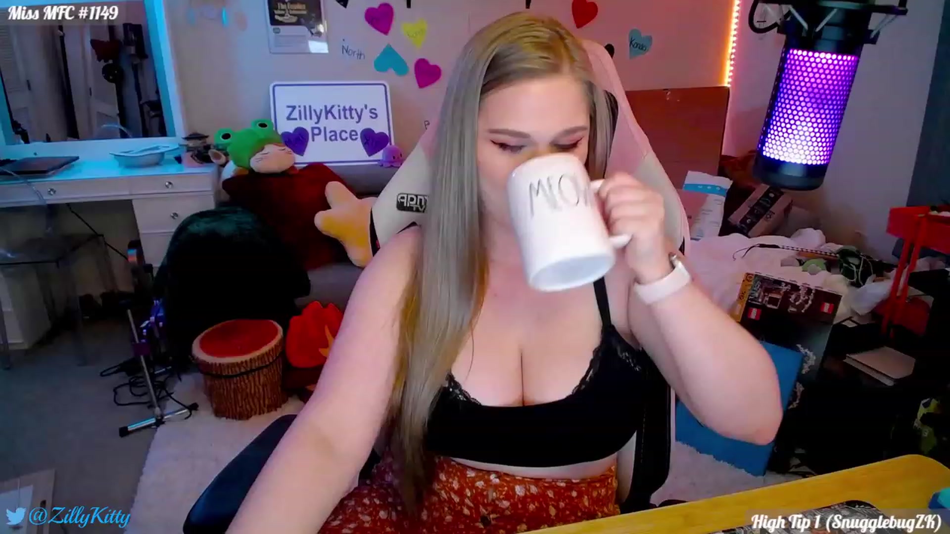 Gallery image thumbnail from ZillyKitty's myfreecams stream on, 02/09/2024, 22:32 image 10 of 20