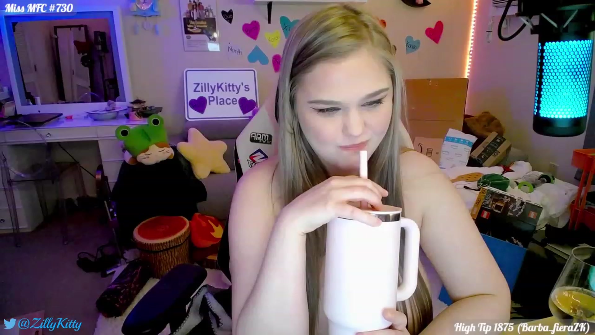 Gallery image thumbnail from ZillyKitty's myfreecams stream on, 02/11/2024, 02:04 image 12 of 20