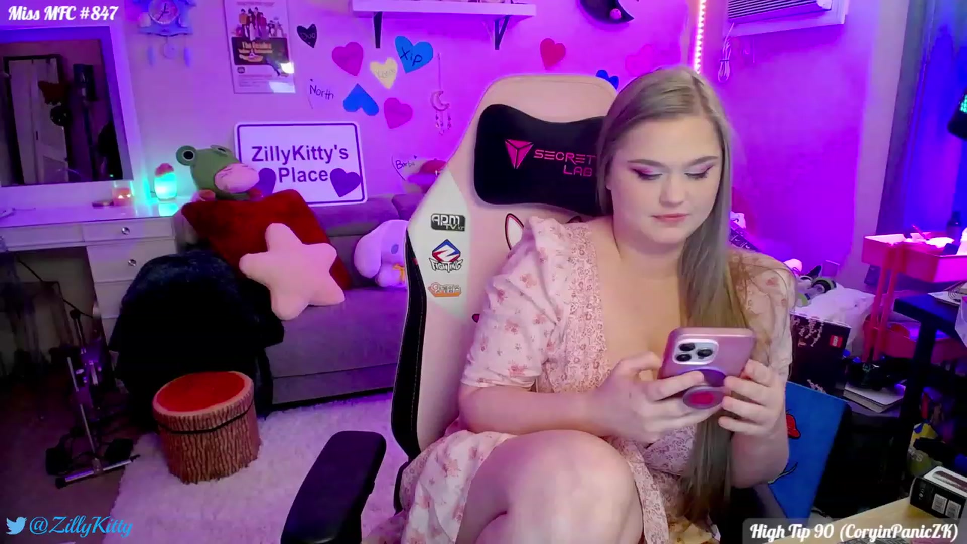 Gallery image thumbnail from ZillyKitty's myfreecams stream on, 02/14/2024, 22:34 image 14 of 20