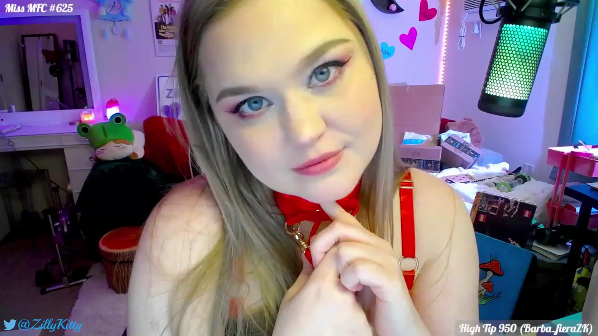Gallery image thumbnail from ZillyKitty's myfreecams stream on, 02/15/2024, 01:40 image 17 of 20