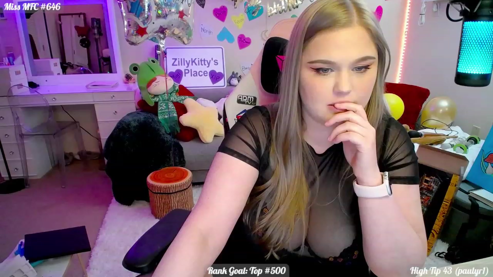 Gallery image thumbnail from ZillyKitty's myfreecams stream on, 02/27/2024, 23:24 image 19 of 20
