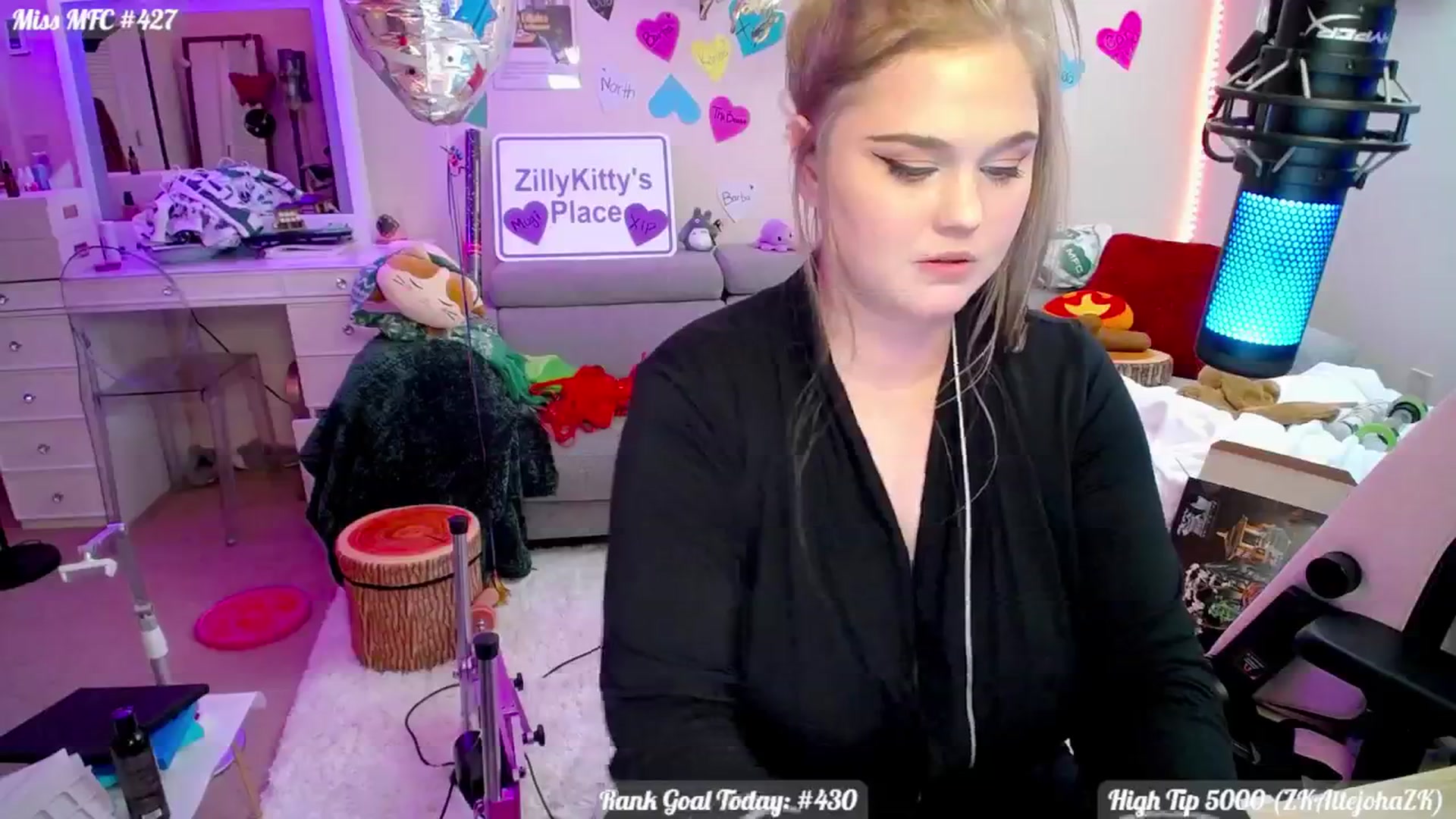 Gallery image thumbnail from ZillyKitty's myfreecams stream on, 02/29/2024, 23:47 image 20 of 20