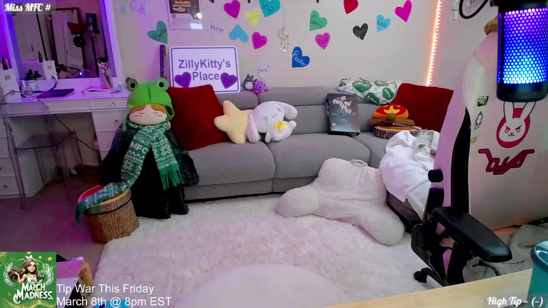 Gallery image thumbnail from ZillyKitty's myfreecams stream on, 03/06/2024, 20:35 image 2 of 20