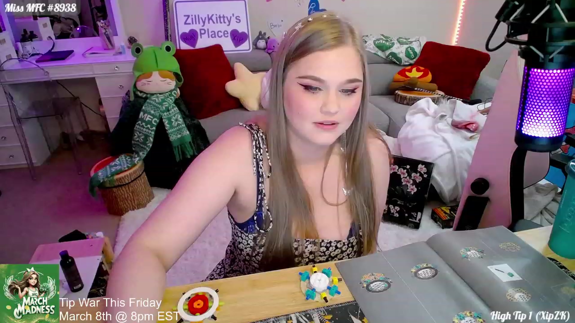 Gallery image thumbnail from ZillyKitty's myfreecams stream on, 03/06/2024, 20:35 image 16 of 20