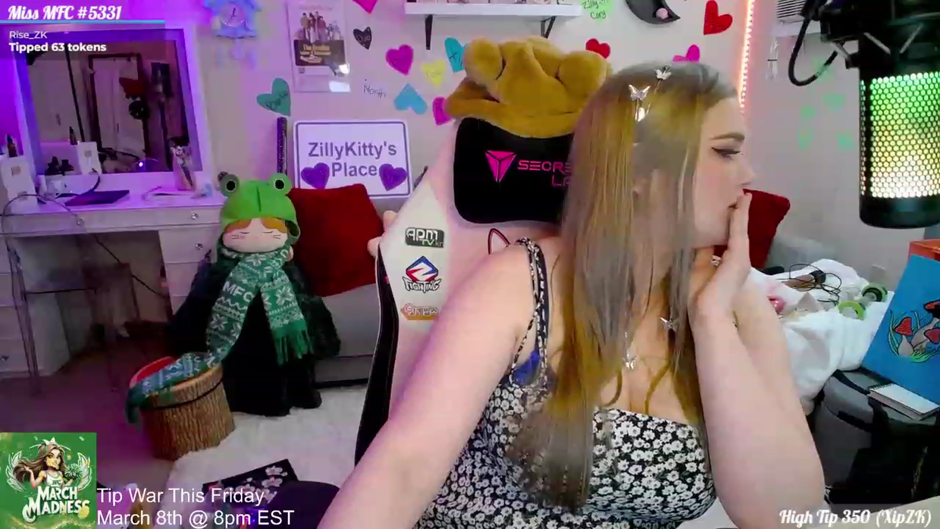 Gallery image thumbnail from ZillyKitty's myfreecams stream on, 03/06/2024, 22:49 image 20 of 20