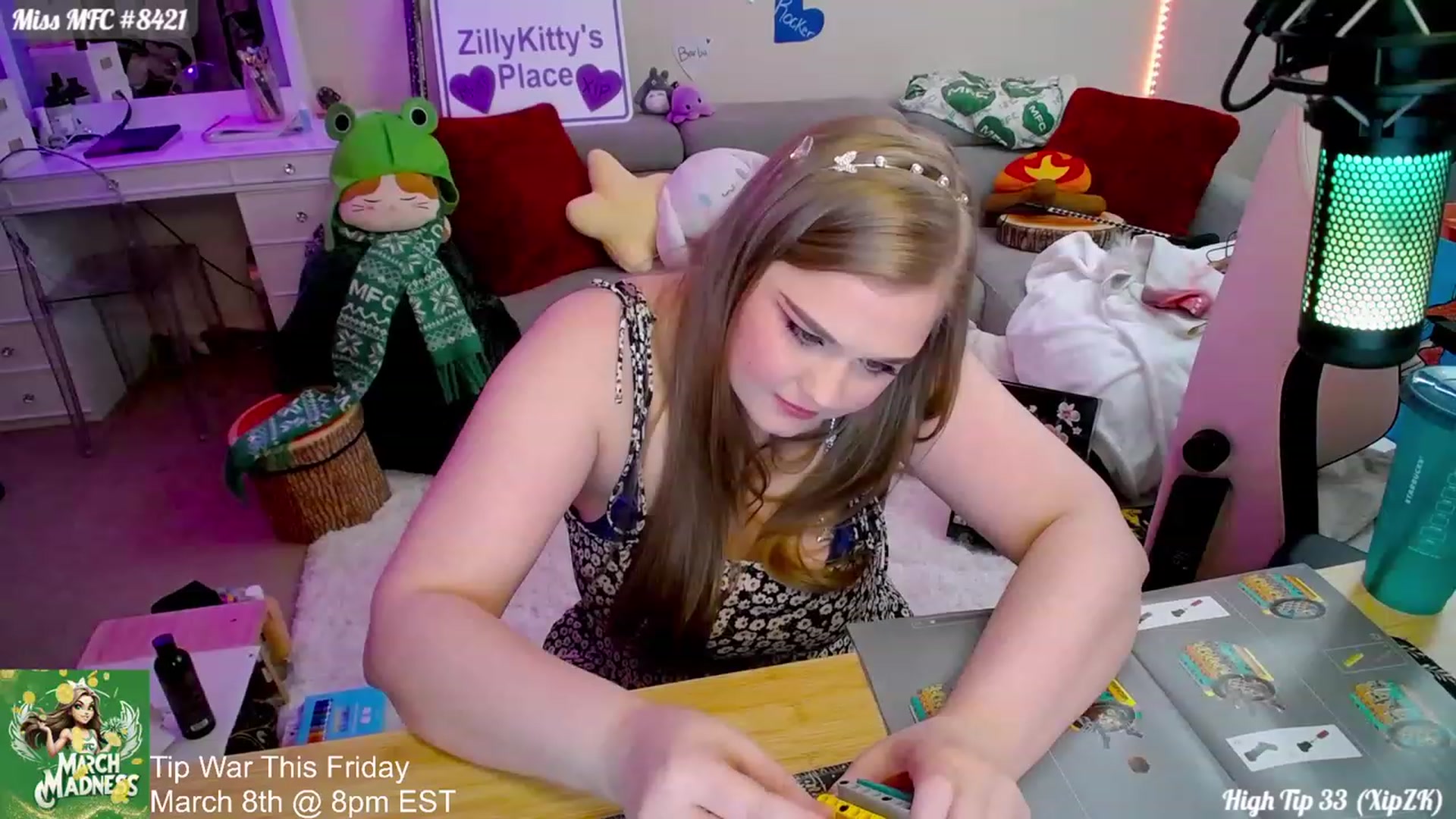 Gallery image thumbnail from ZillyKitty's myfreecams stream on, 03/06/2024, 22:49 image 2 of 20