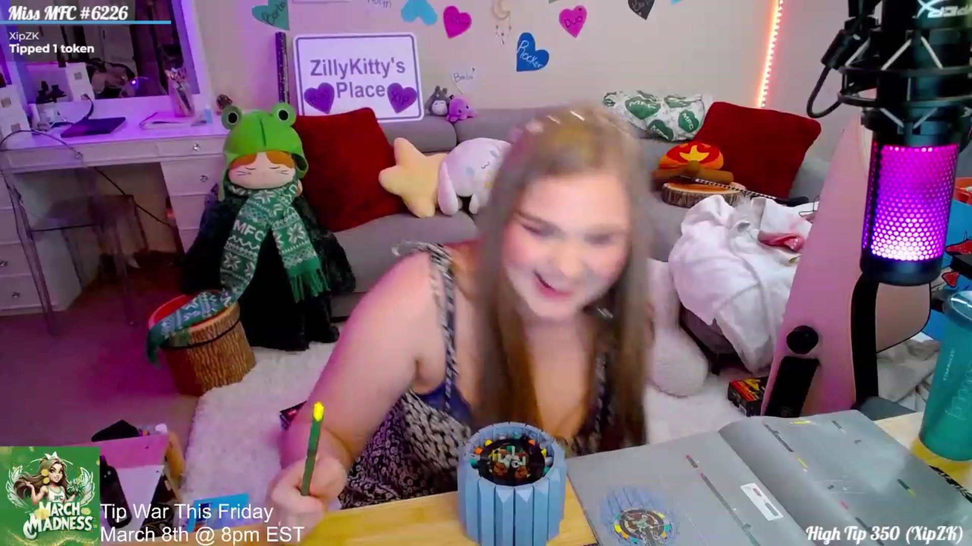 Gallery image thumbnail from ZillyKitty's myfreecams stream on, 03/06/2024, 22:49 image 10 of 20