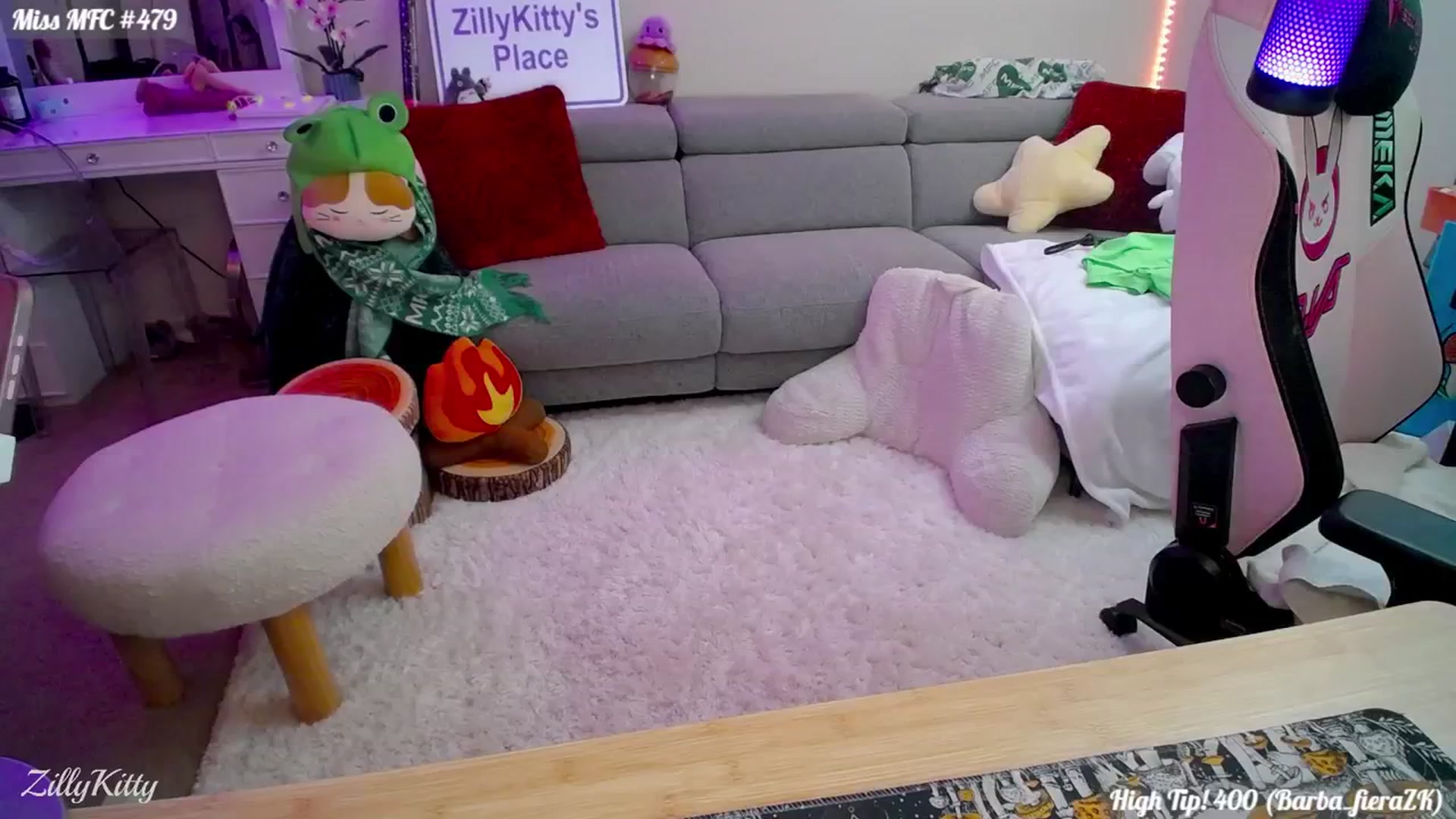 Gallery image thumbnail from ZillyKitty's myfreecams stream on, 03/20/2024, 23:15 image 19 of 20