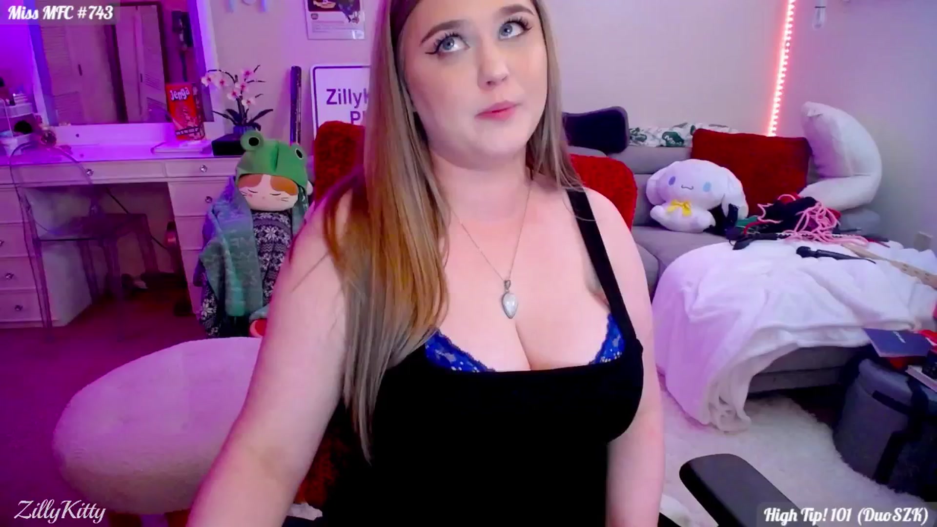 Gallery image thumbnail from ZillyKitty's myfreecams stream on, 04/20/2024, 23:59 image 19 of 20