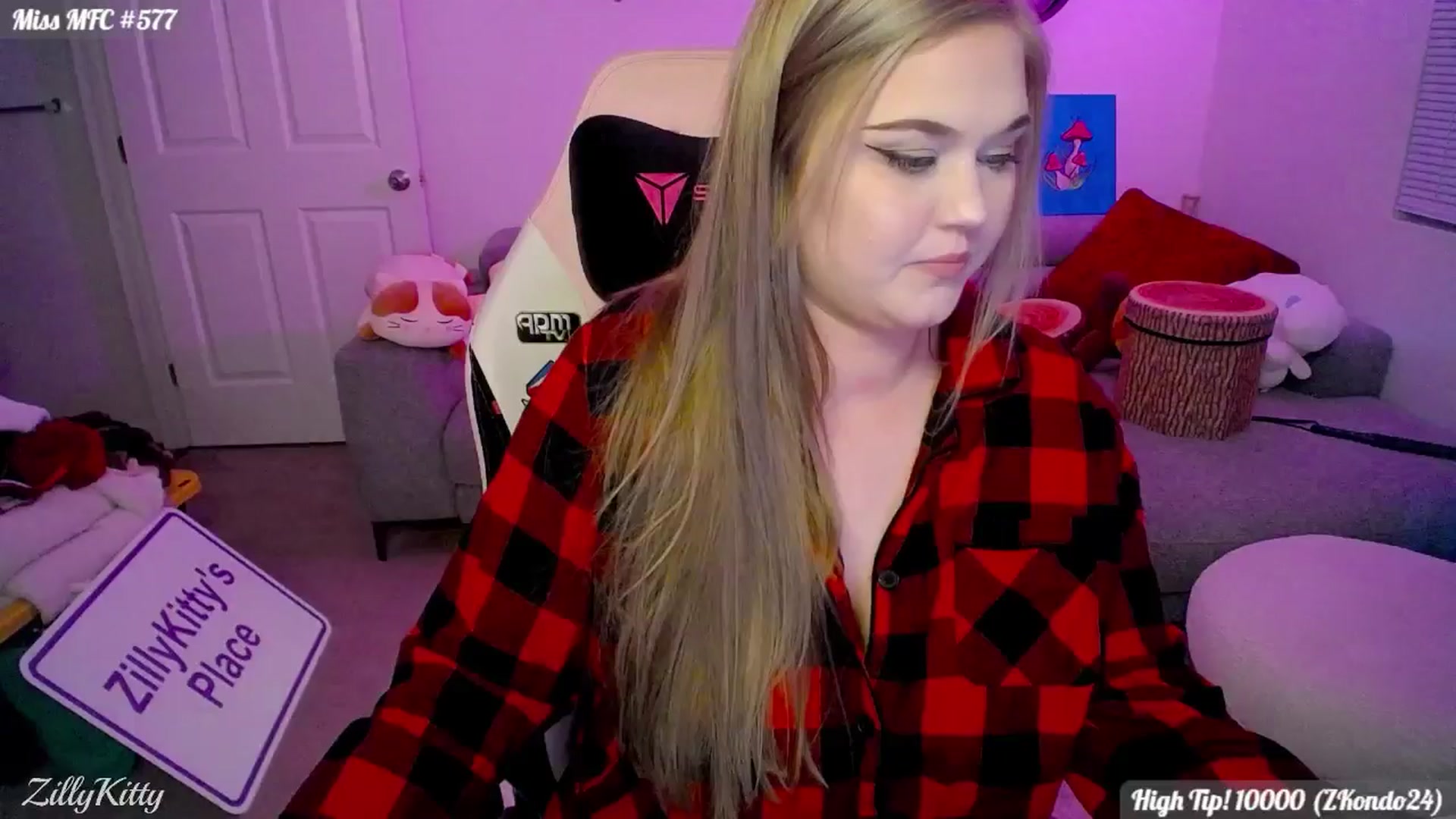Gallery image thumbnail from ZillyKitty's myfreecams stream on, 05/01/2024, 01:38 image 14 of 20