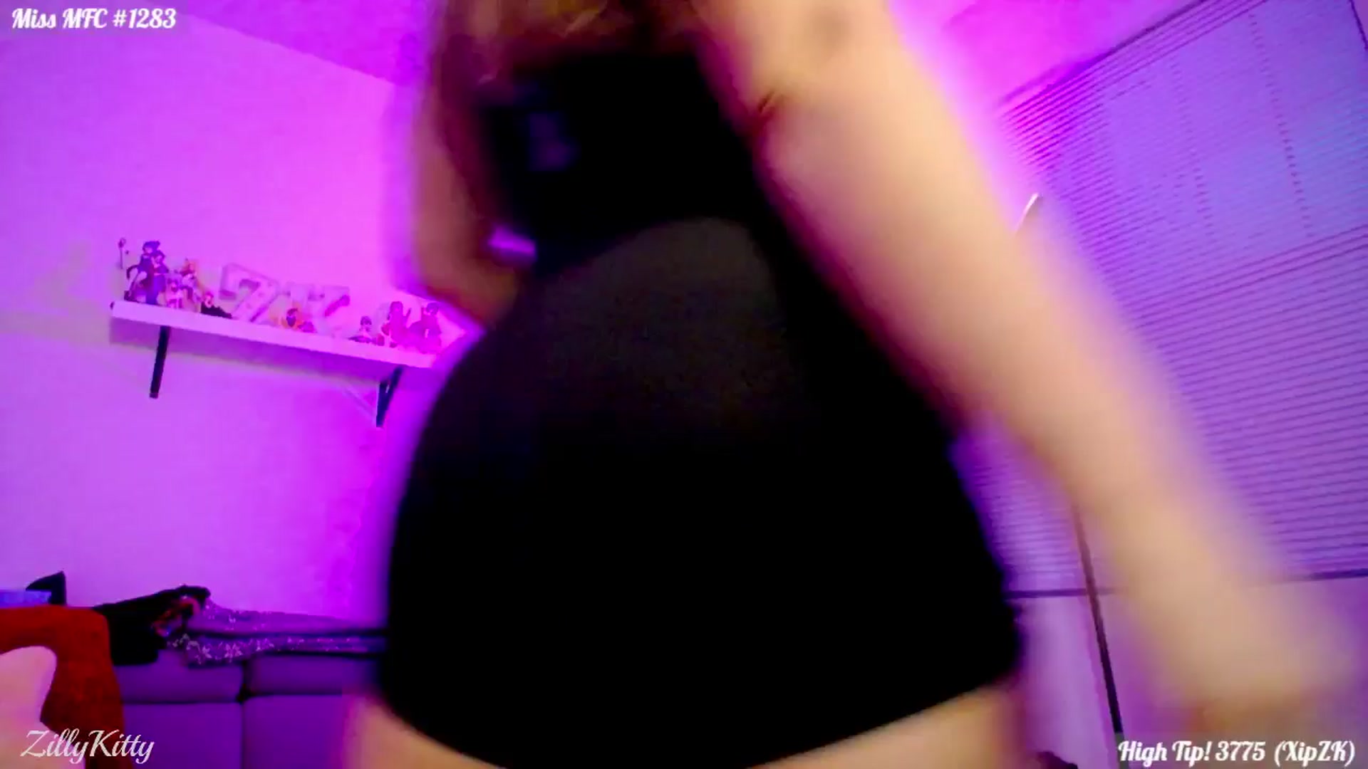 Gallery image thumbnail from ZillyKitty's myfreecams stream on, 05/05/2024, 24:28 image 2 of 20