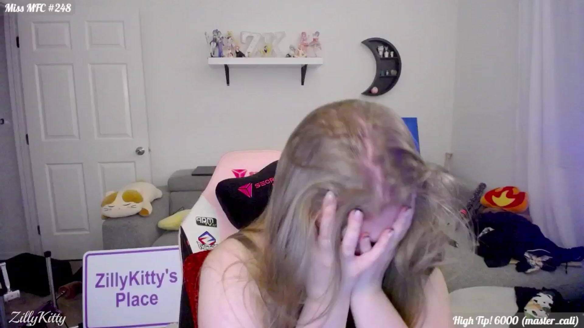 Gallery image thumbnail from ZillyKitty's myfreecams stream on, 05/18/2024, 08:08 image 8 of 20