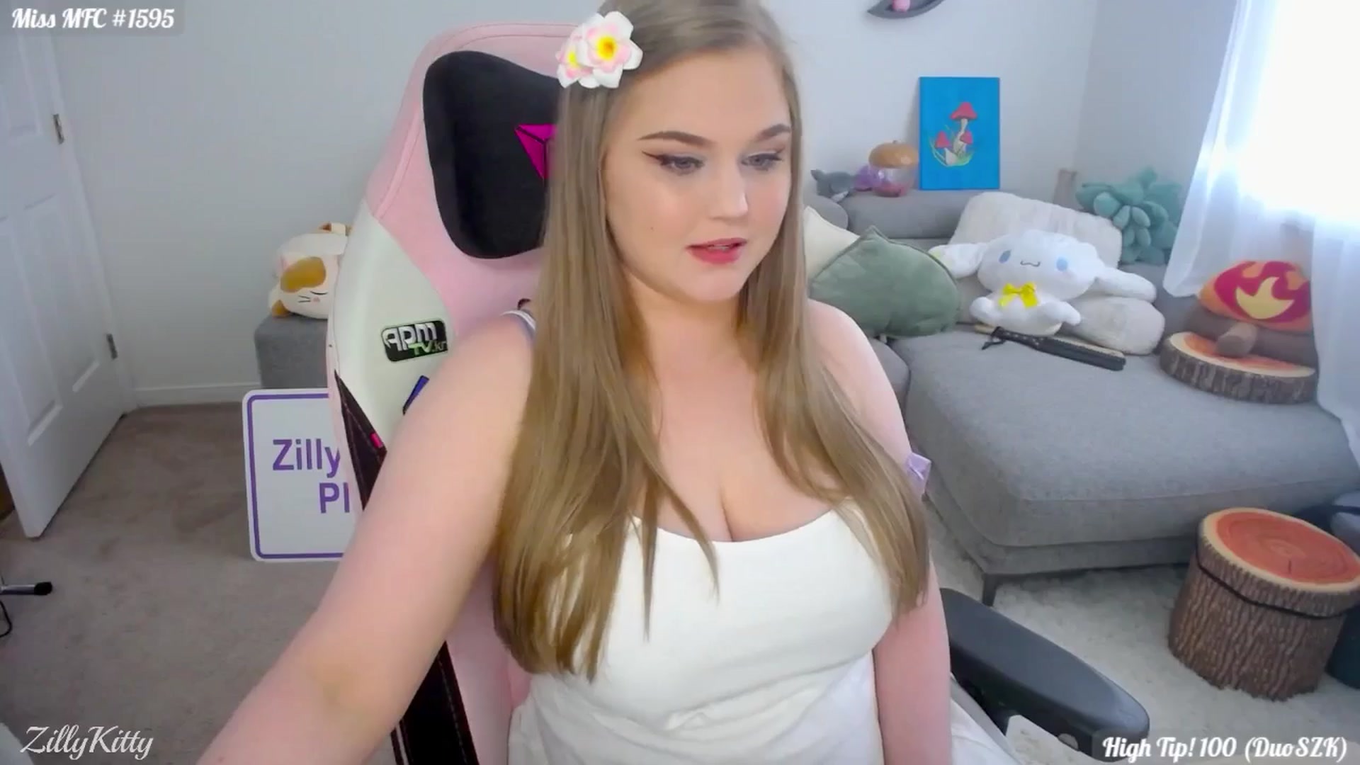 Gallery image thumbnail from ZillyKitty's myfreecams stream on, 06/03/2024, 22:44 image 8 of 20