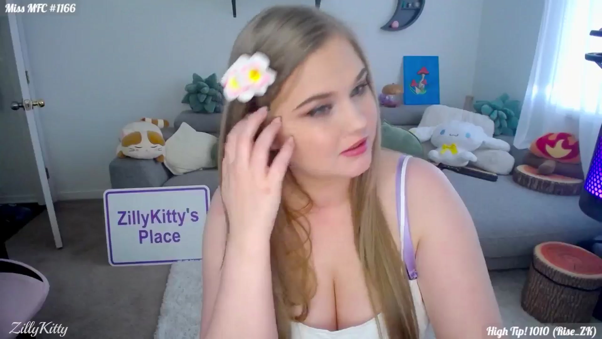 Gallery image thumbnail from ZillyKitty's myfreecams stream on, 06/03/2024, 23:26 image 12 of 20