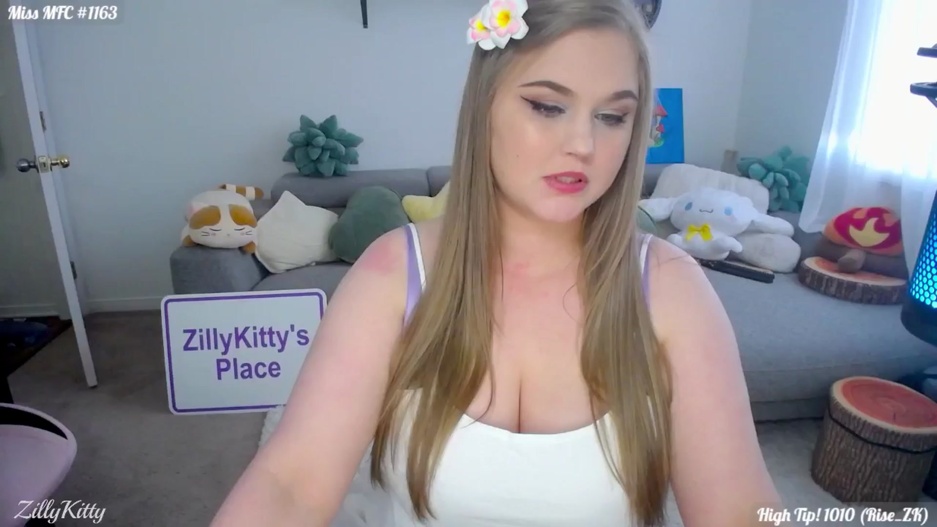 Gallery image thumbnail from ZillyKitty's myfreecams stream on, 06/03/2024, 23:26 image 9 of 20
