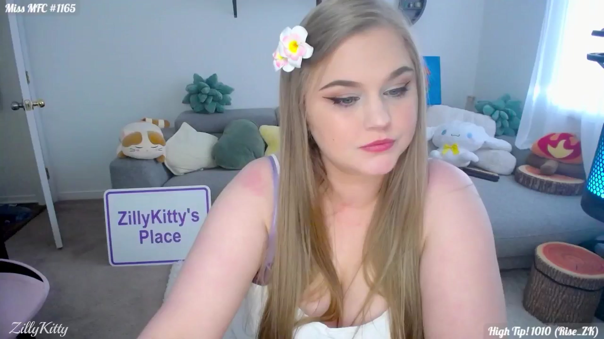 Gallery image thumbnail from ZillyKitty's myfreecams stream on, 06/03/2024, 23:26 image 10 of 20