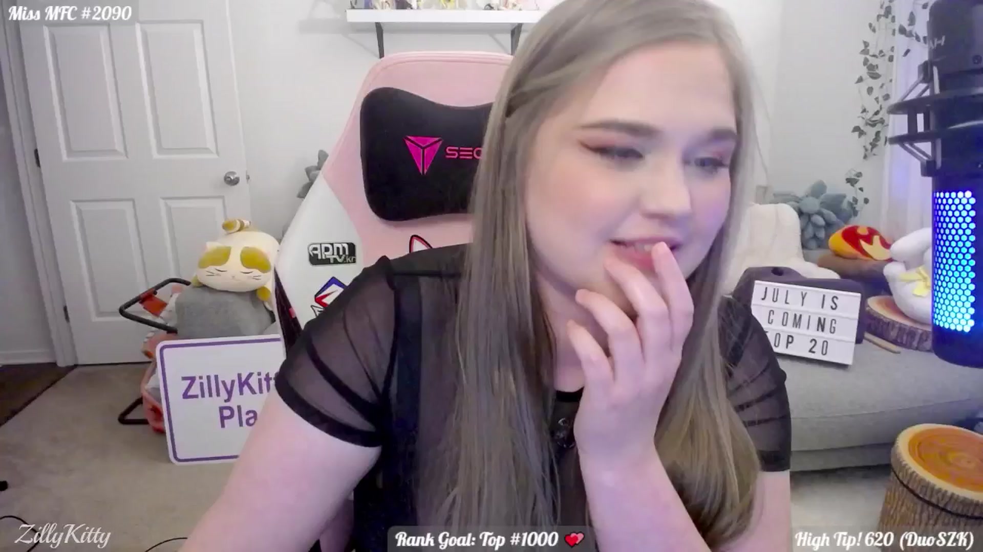 Gallery image thumbnail from ZillyKitty's myfreecams stream on, 06/13/2024, 24:55 image 20 of 20