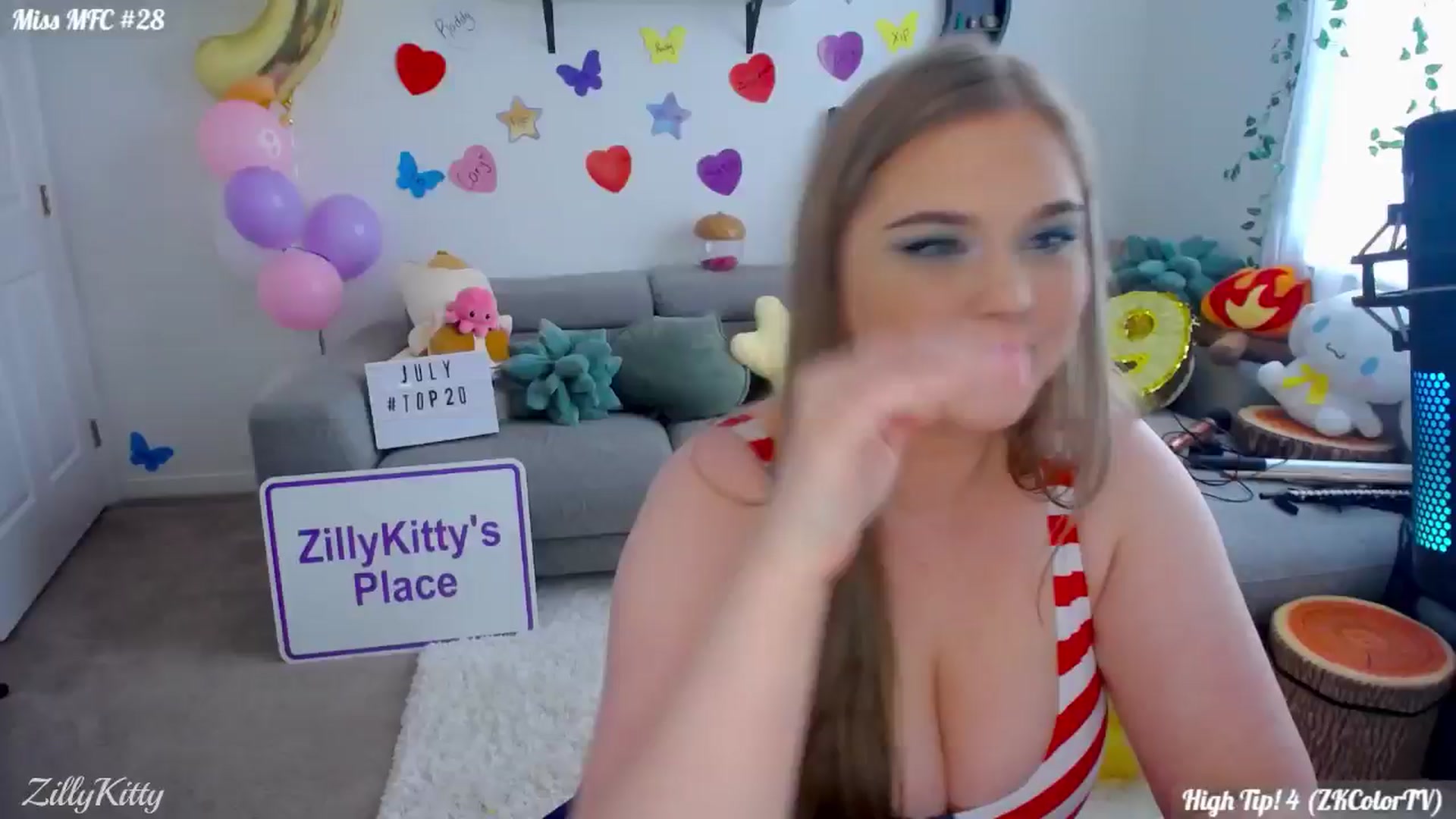 Gallery image thumbnail from ZillyKitty's myfreecams stream on, 07/04/2024, 21:29 image 4 of 20