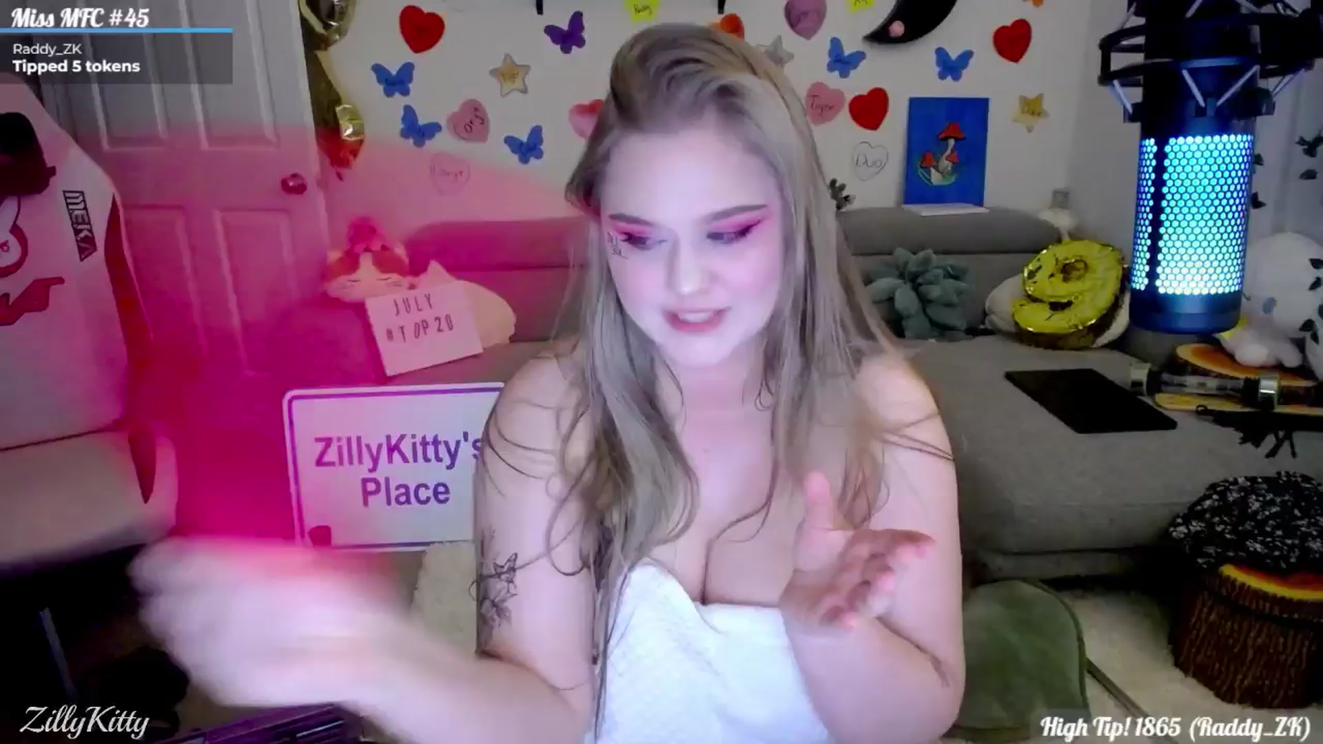 Gallery image thumbnail from ZillyKitty's myfreecams stream on, 07/11/2024, 02:07 image 20 of 20