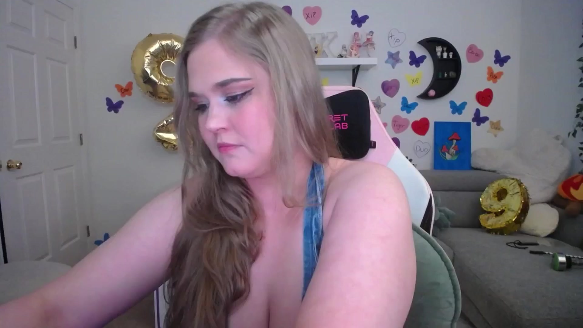 Gallery image thumbnail from ZillyKitty's myfreecams stream on, 07/13/2024, 01:37 image 3 of 20