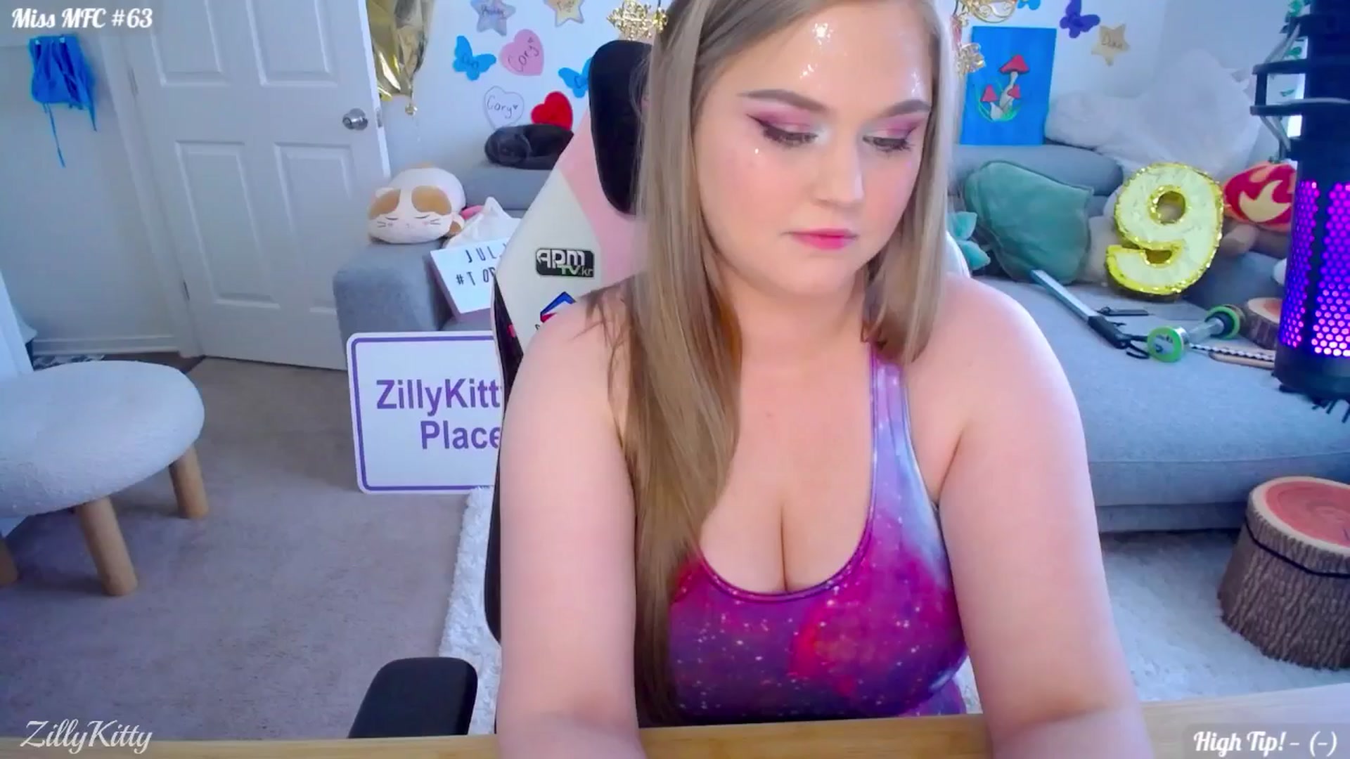 Gallery image thumbnail from ZillyKitty's myfreecams stream on, 07/13/2024, 21:29 image 2 of 20