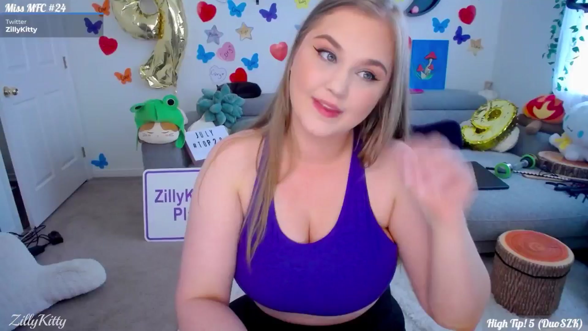 Gallery image thumbnail from ZillyKitty's myfreecams stream on, 07/17/2024, 21:46 image 5 of 20