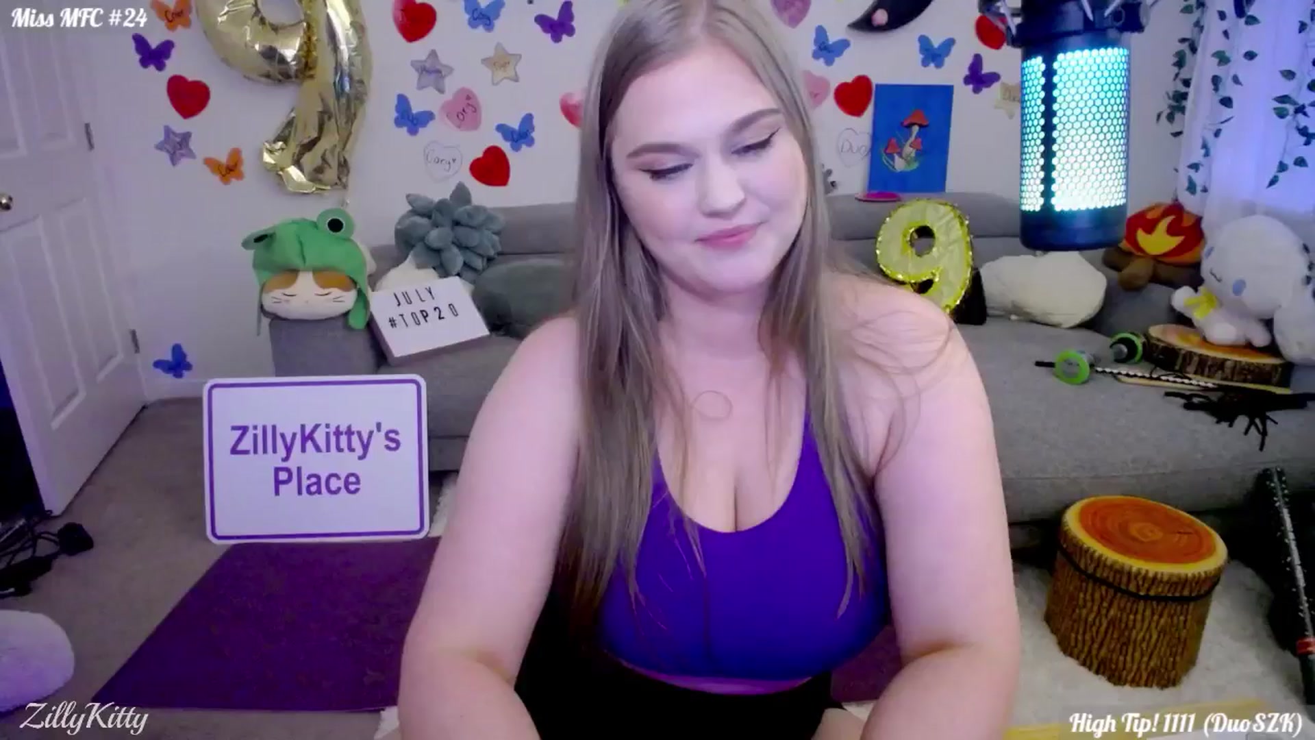Gallery image thumbnail from ZillyKitty's myfreecams stream on, 07/18/2024, 24:36 image 10 of 20
