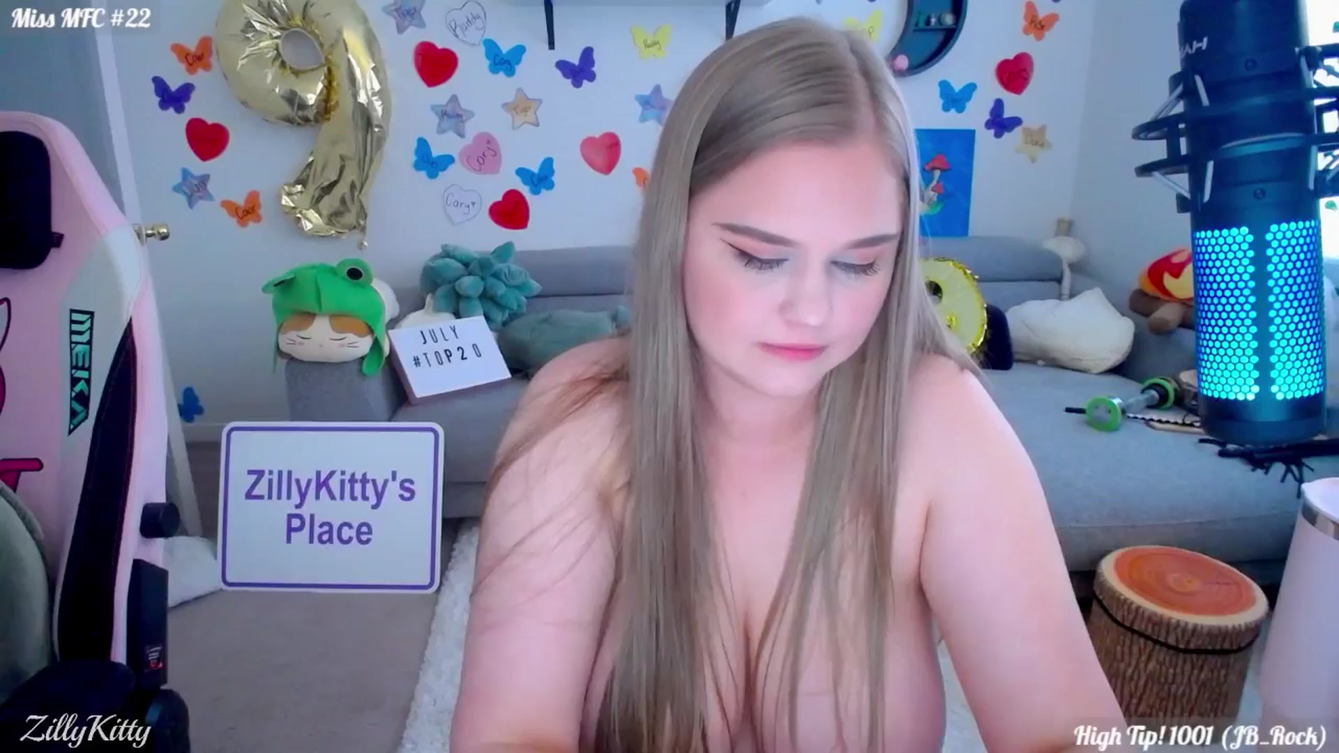 Gallery image thumbnail from ZillyKitty's myfreecams stream on, 07/18/2024, 23:55 image 16 of 20