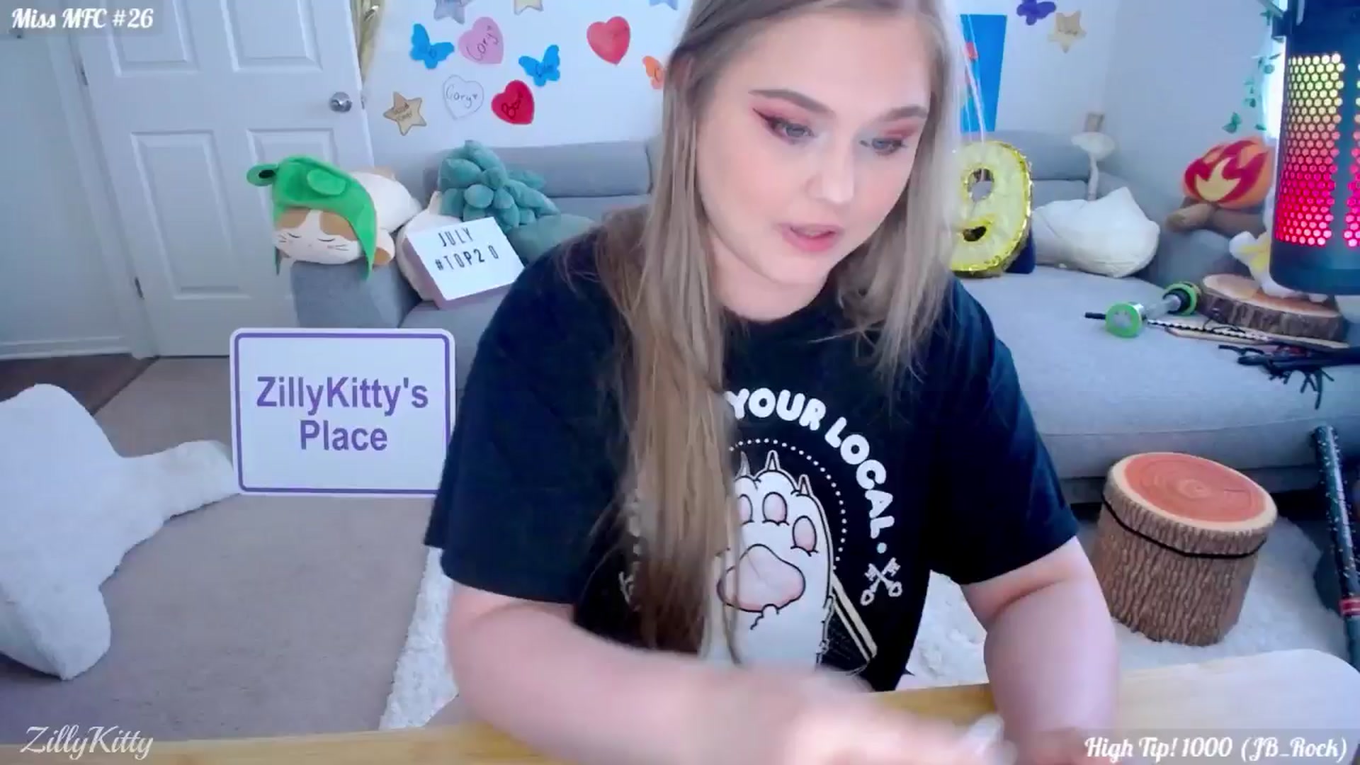 Gallery image thumbnail from ZillyKitty's myfreecams stream on, 07/20/2024, 22:08 image 9 of 20