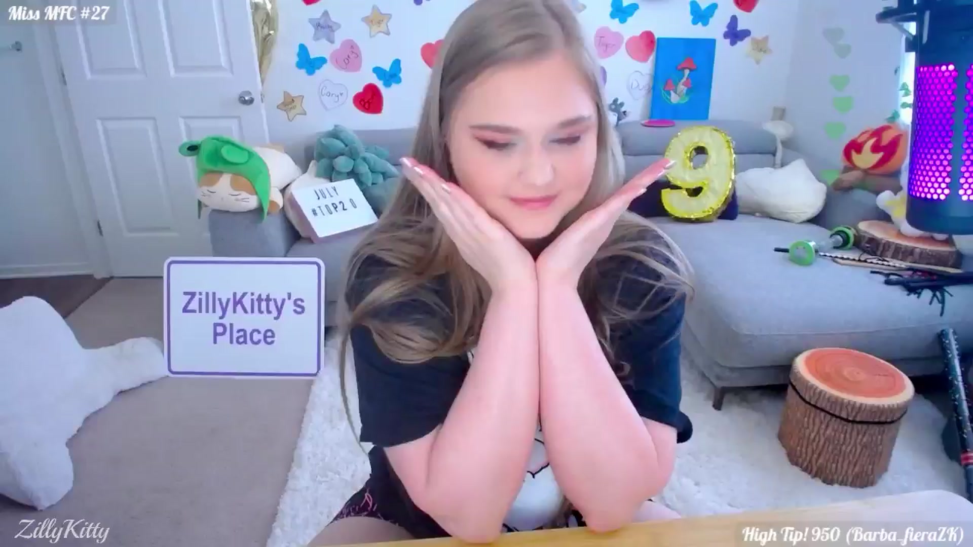 Gallery image thumbnail from ZillyKitty's myfreecams stream on, 07/20/2024, 22:08 image 3 of 20