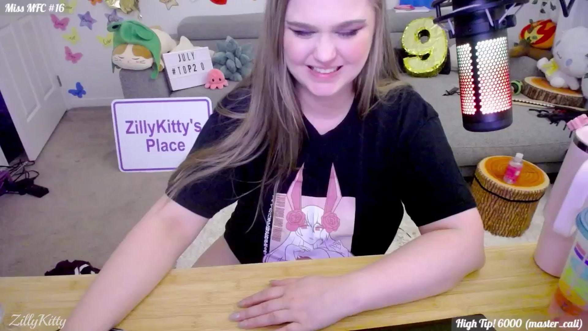 Gallery image thumbnail from ZillyKitty's myfreecams stream on, 07/24/2024, 01:33 image 19 of 20