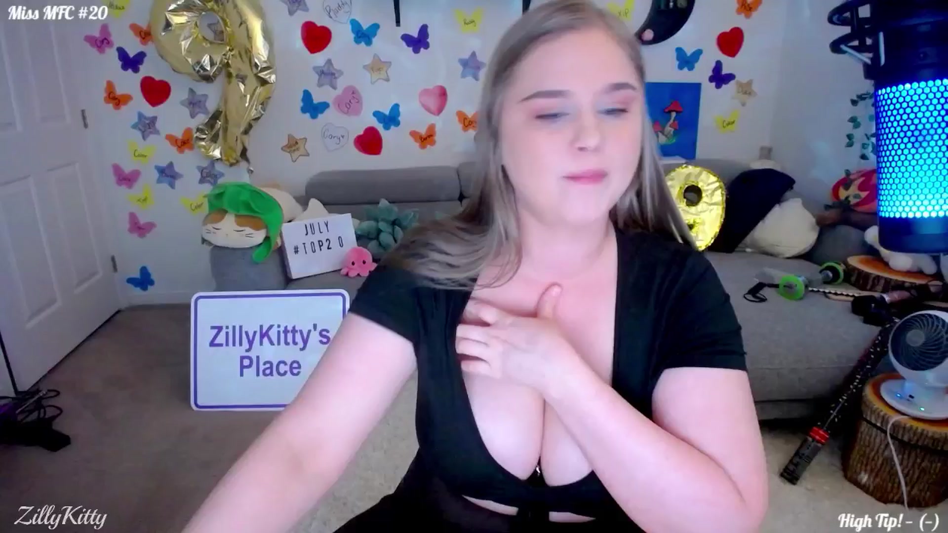 Gallery image thumbnail from ZillyKitty's myfreecams stream on, 07/27/2024, 01:49 image 3 of 20