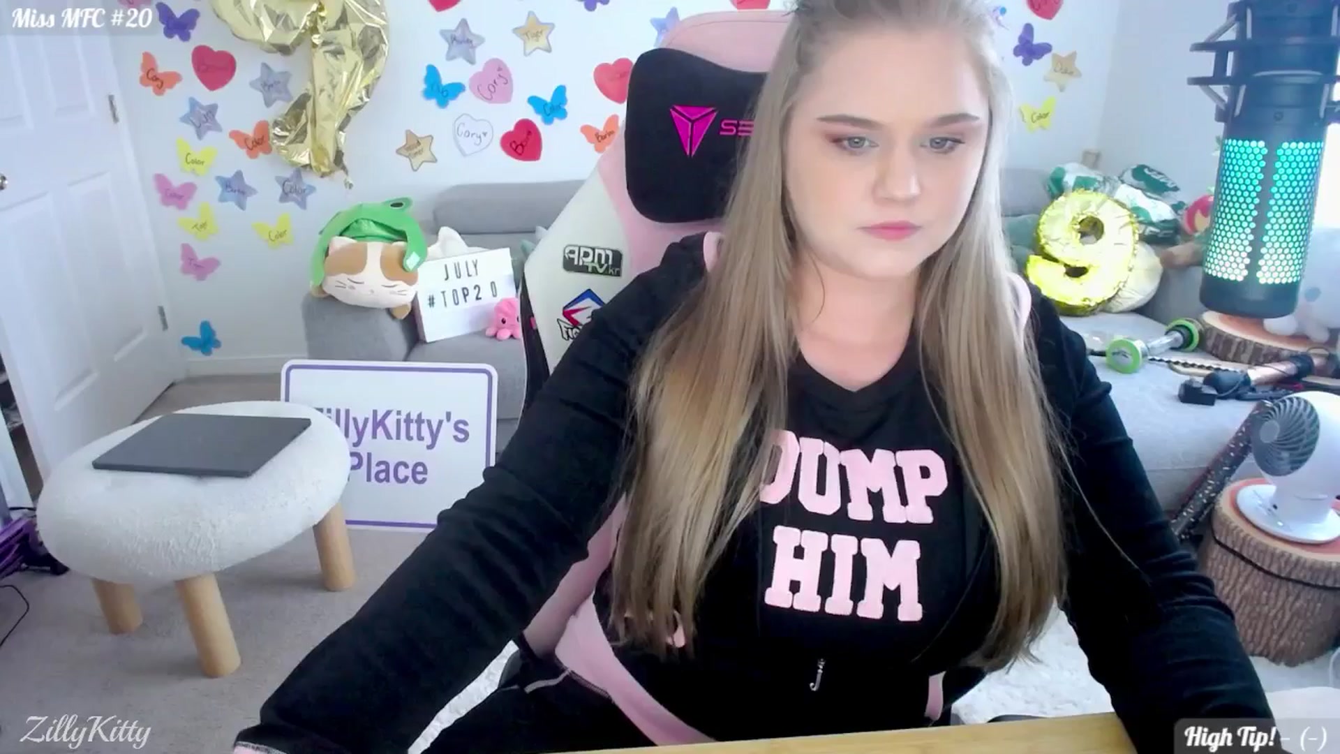 Gallery image thumbnail from ZillyKitty's myfreecams stream on, 07/27/2024, 21:18 image 5 of 20