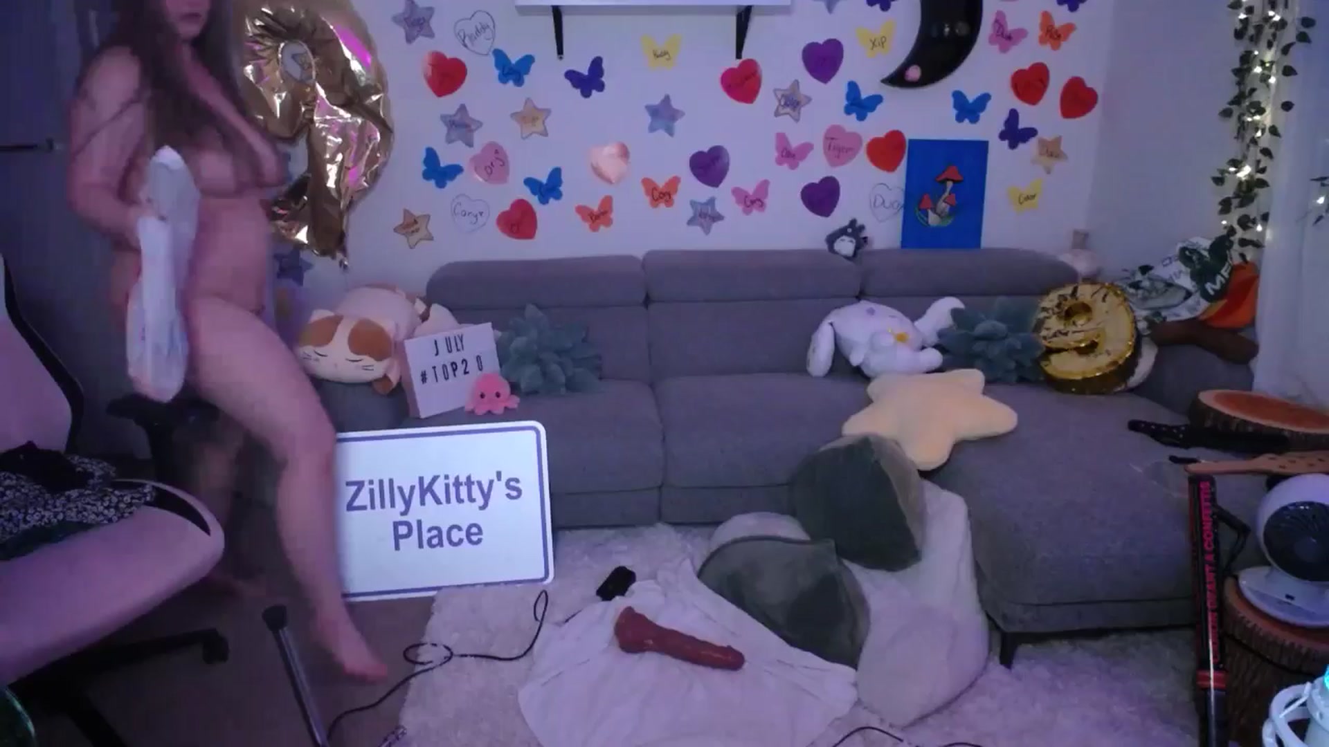 Gallery image thumbnail from ZillyKitty's myfreecams stream on, 08/01/2024, 07:04 image 1 of 20