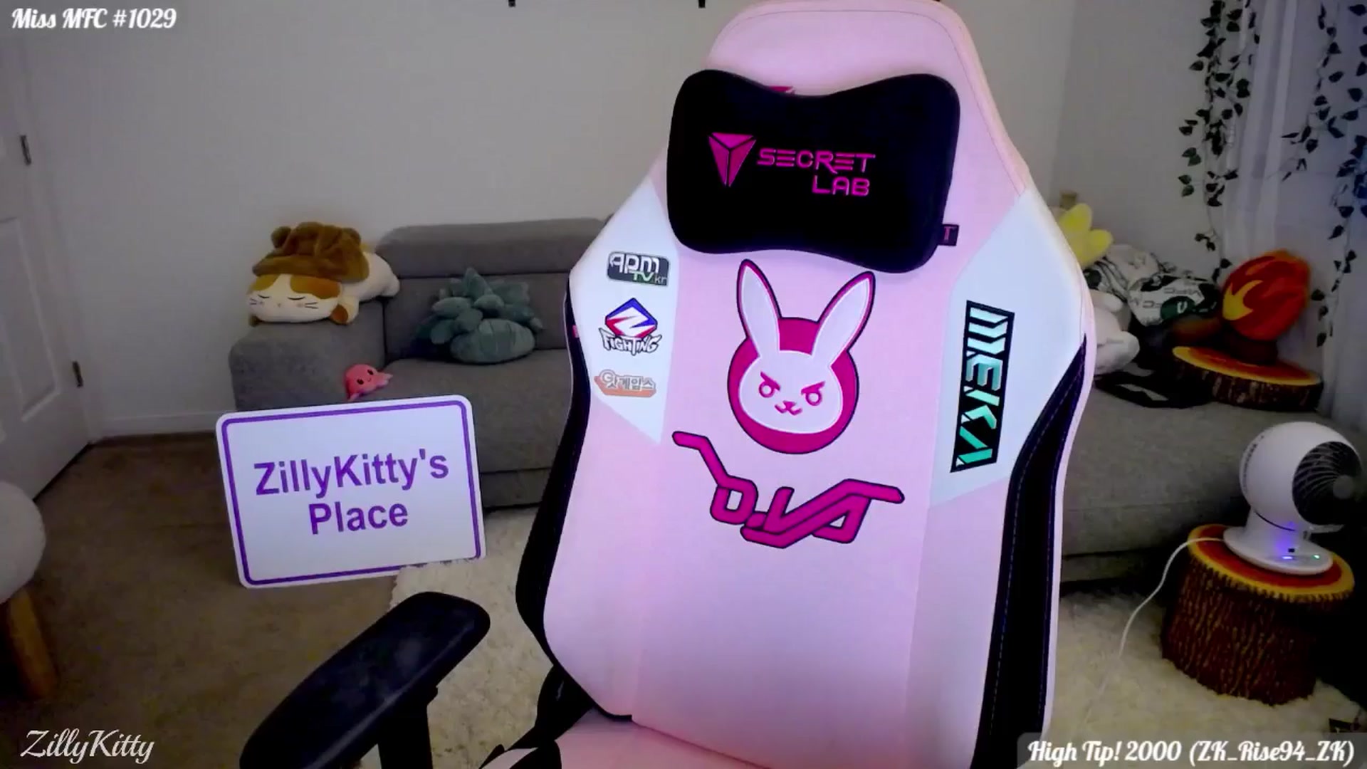 Gallery image thumbnail from ZillyKitty's myfreecams stream on, 09/05/2024, 01:36 image 13 of 20