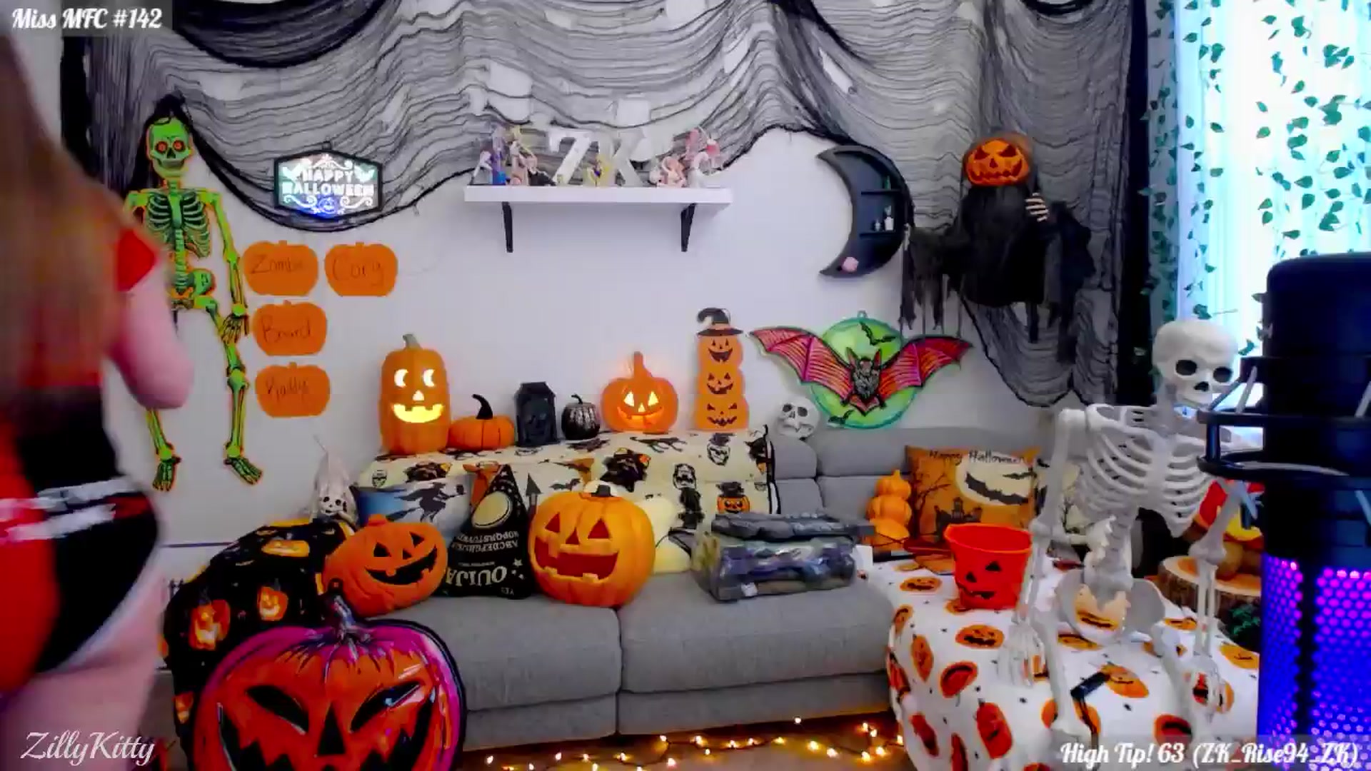 Gallery image thumbnail from ZillyKitty's myfreecams stream on, 10/03/2024, 22:00 image 15 of 20