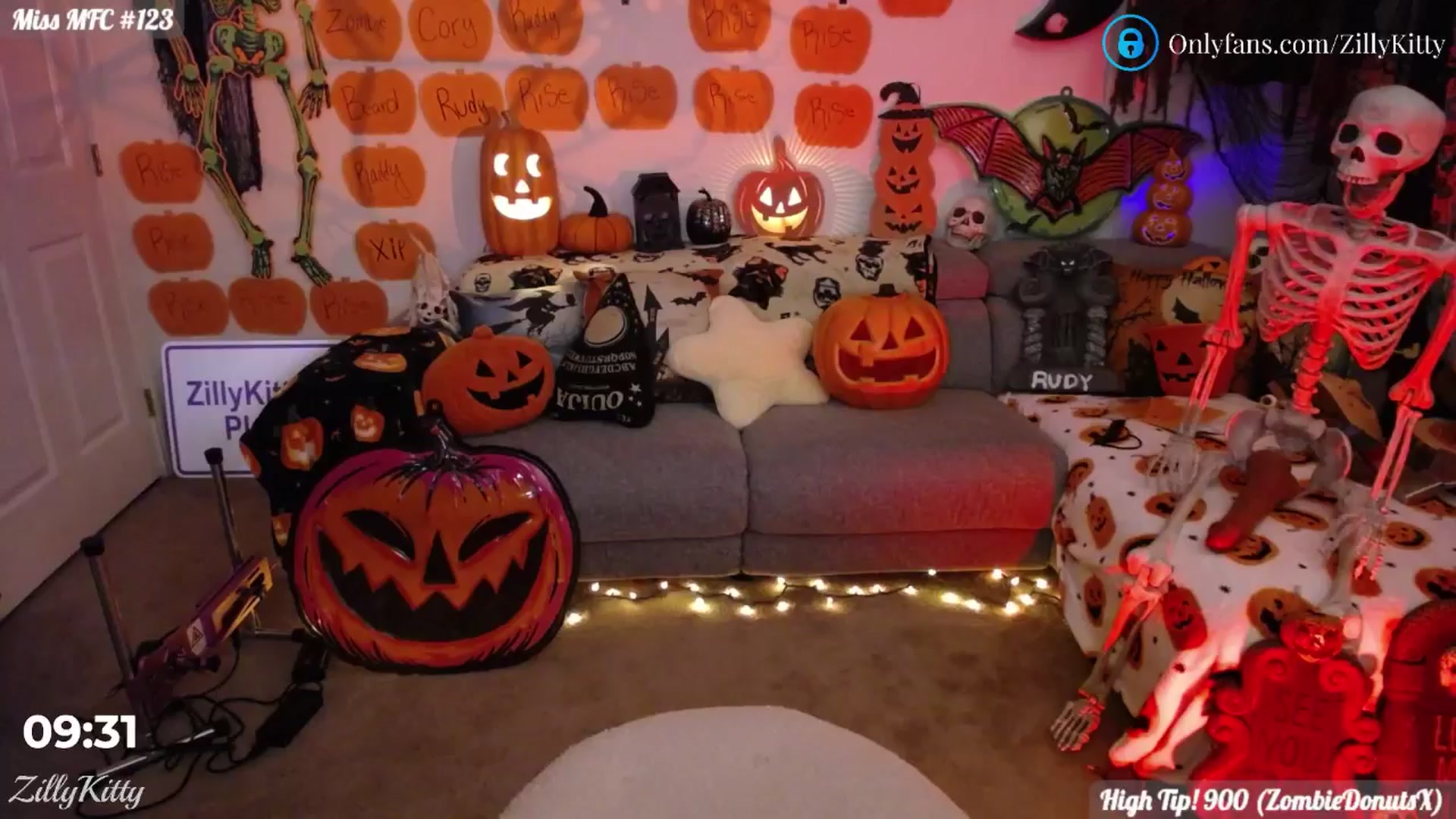 Gallery image thumbnail from ZillyKitty's myfreecams stream on, 10/04/2024, 01:55 image 5 of 20